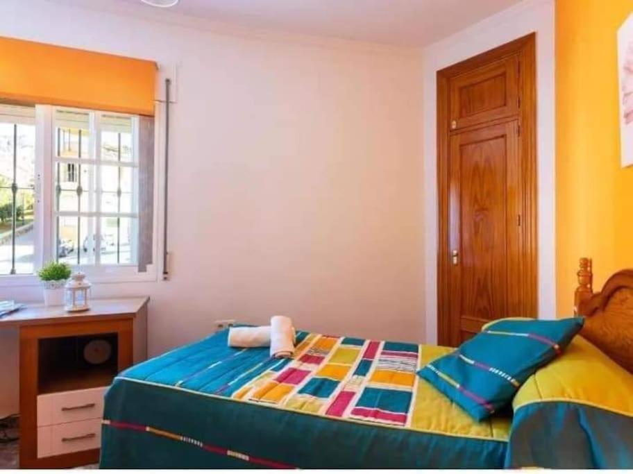 Three-Bedroom Apartment - Mountain View