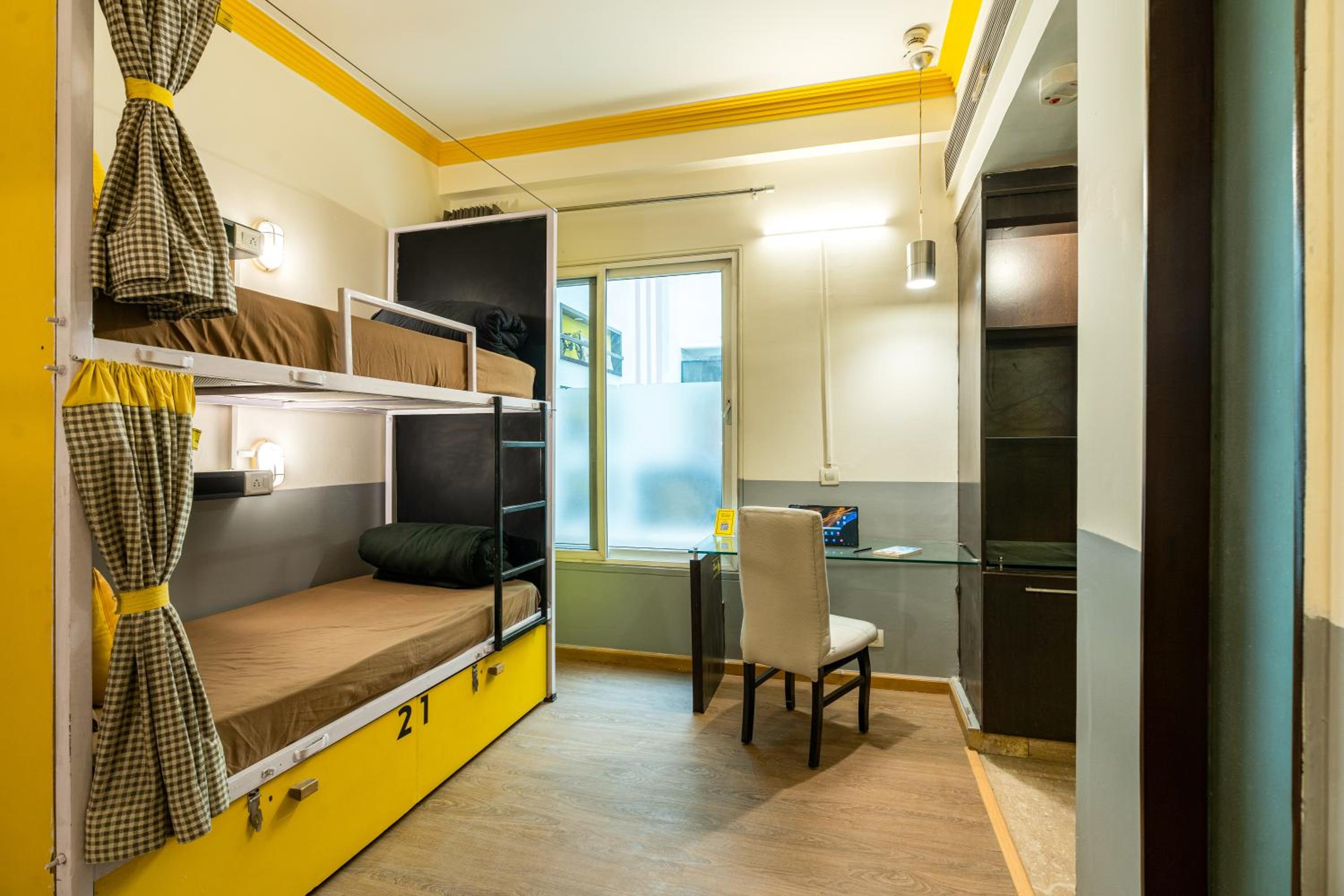 Standard - Bed In 4 Bed Mixed Dormitory photo 1