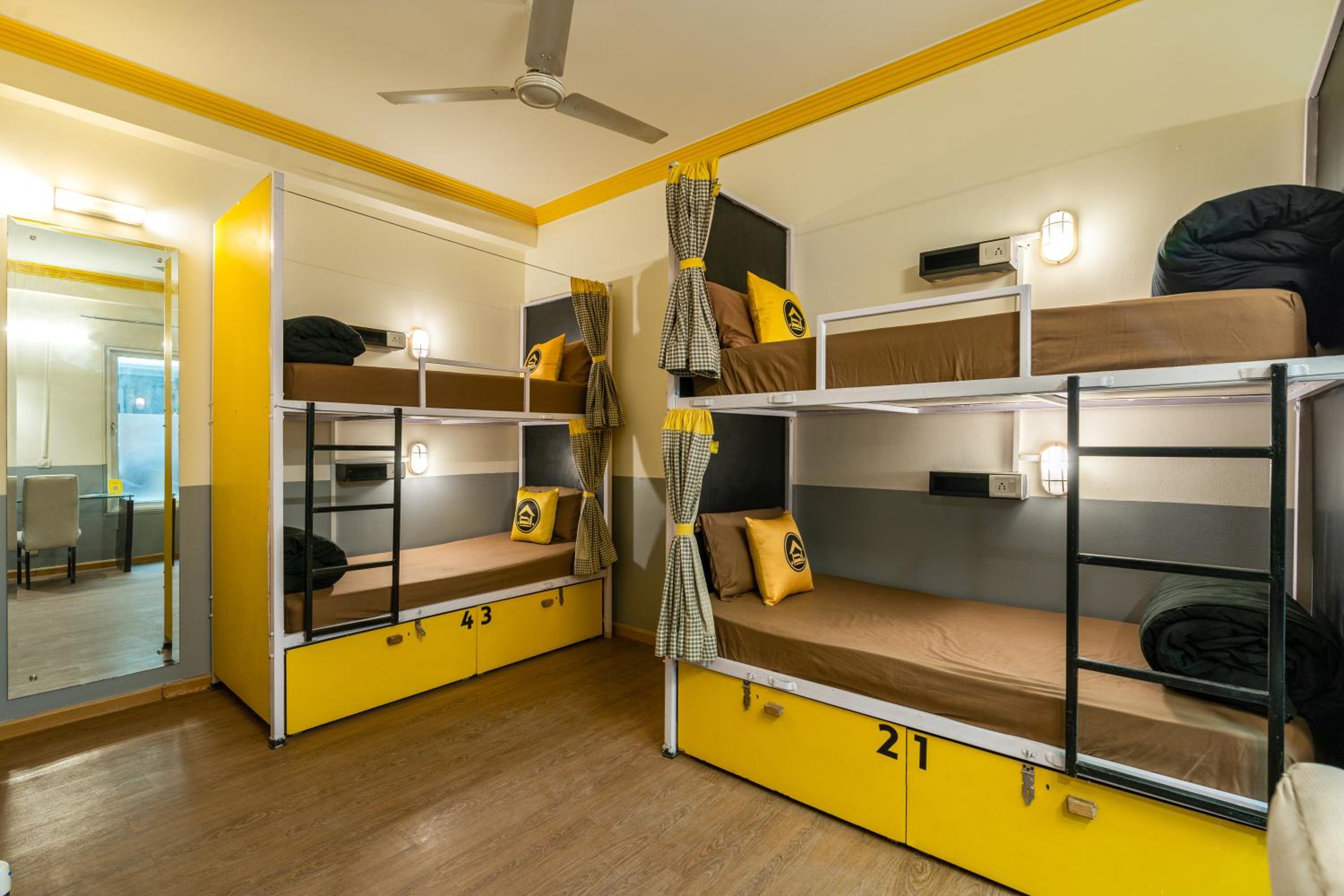 Standard - Bed In 4 Bed Mixed Dormitory photo 3