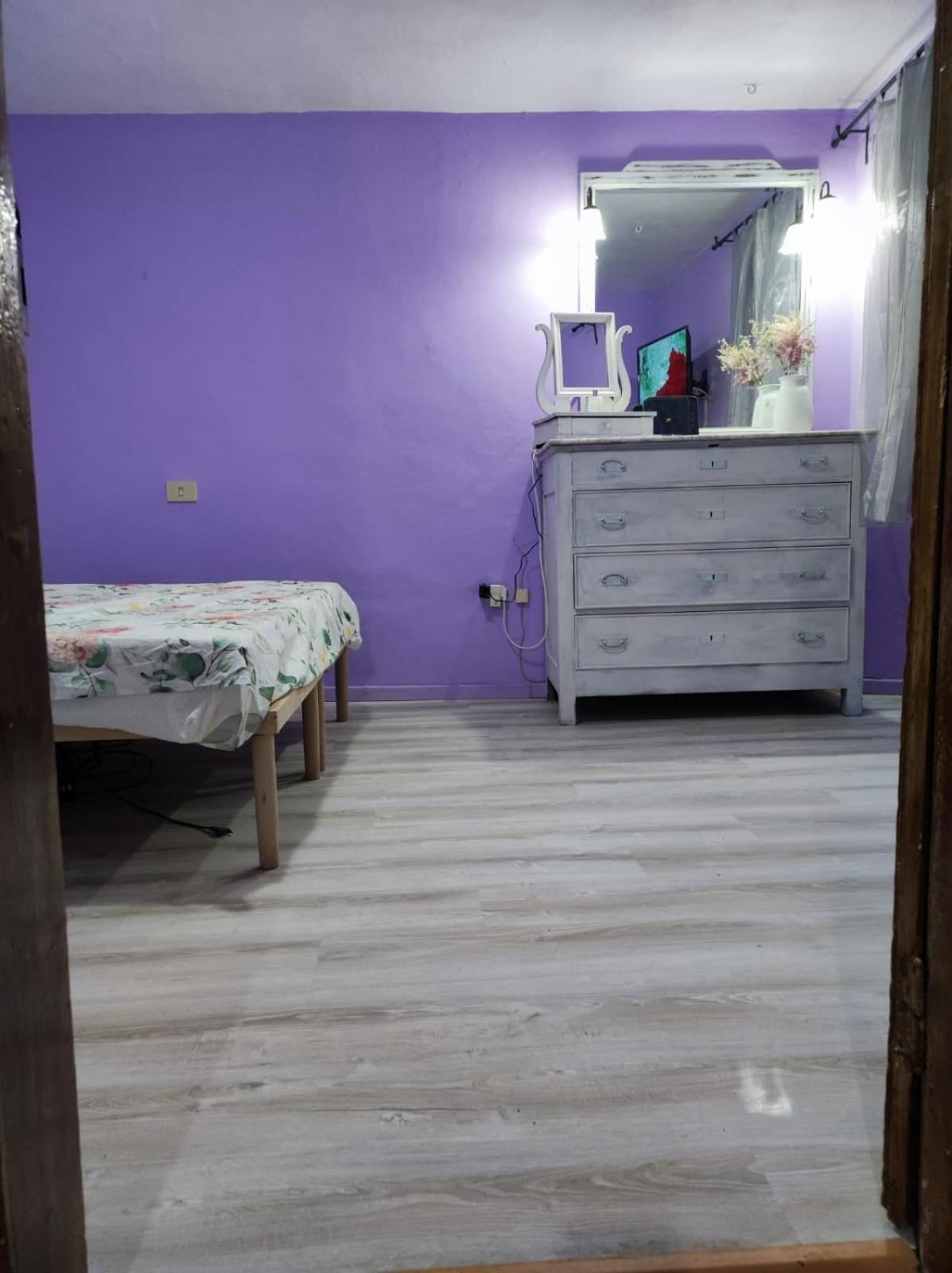 One-Bedroom House photo 1
