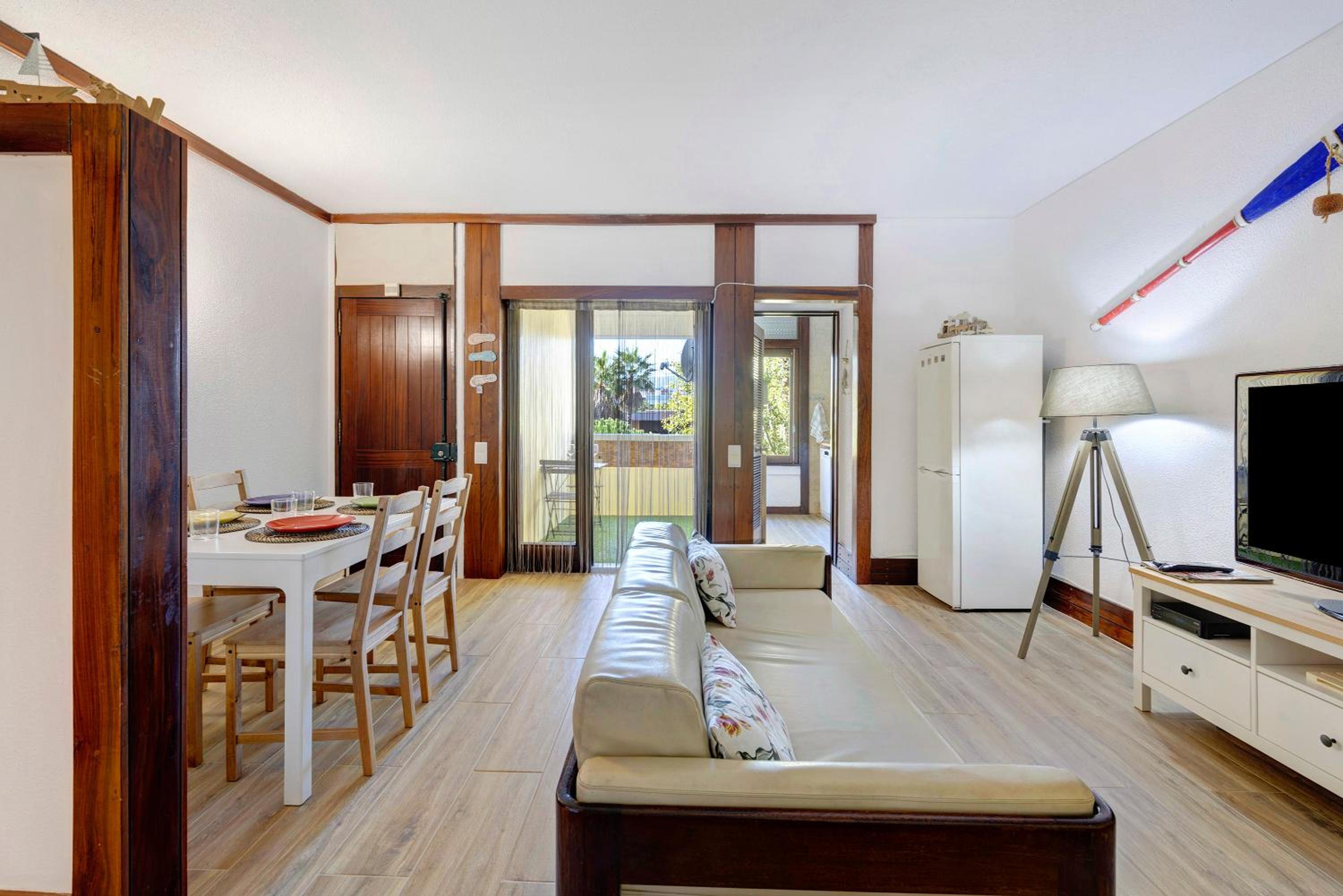 Two-Bedroom Deluxe Apartment with Garden View