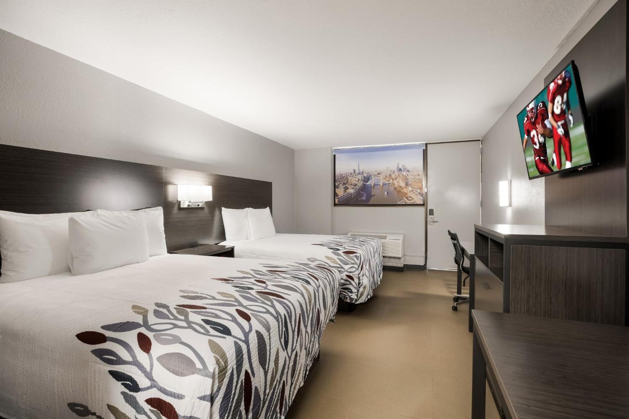 Standard Room with Two Queen Beds Smoking  - Photo 2