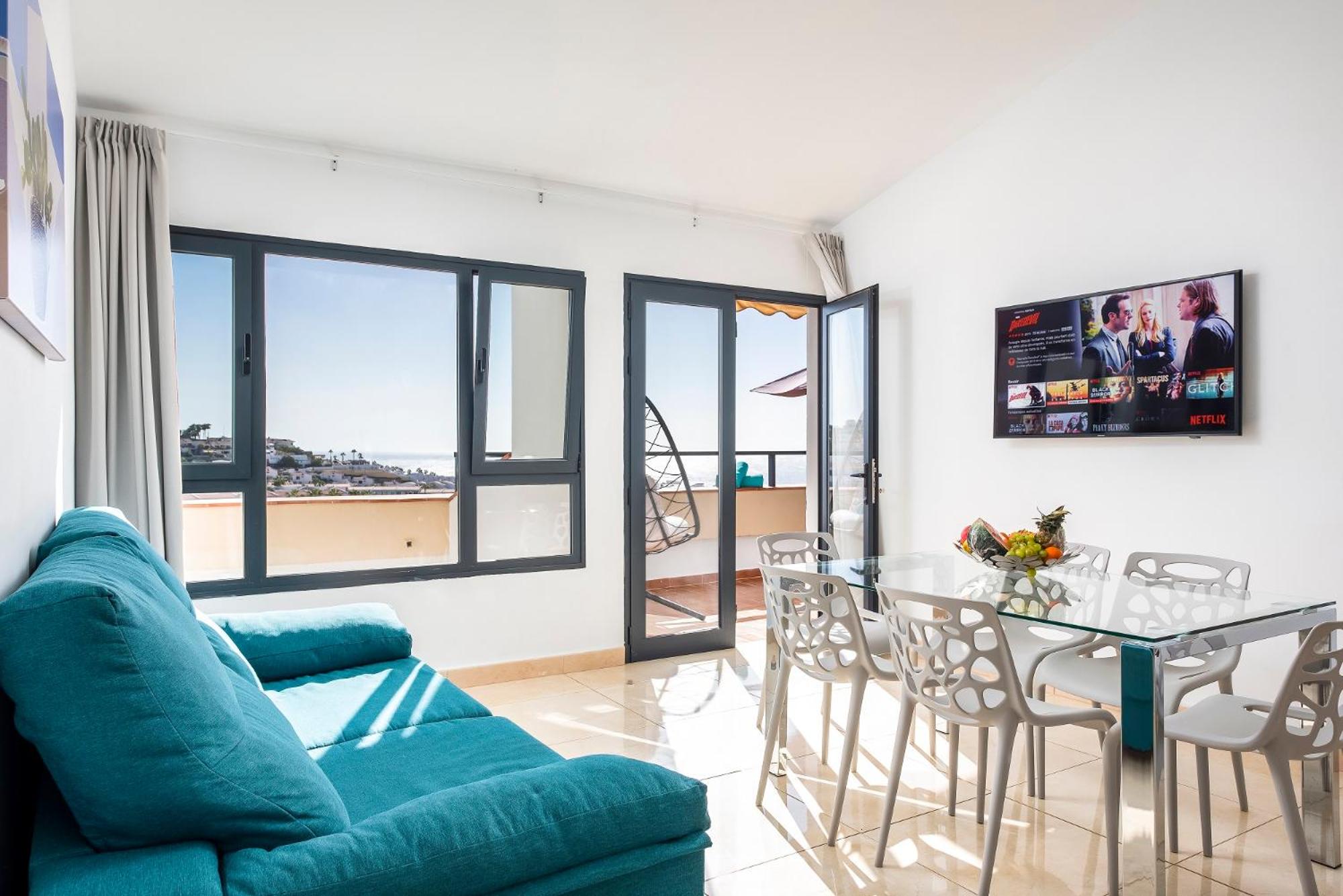 Deluxe 2 Bedroom Apartment with Balcony