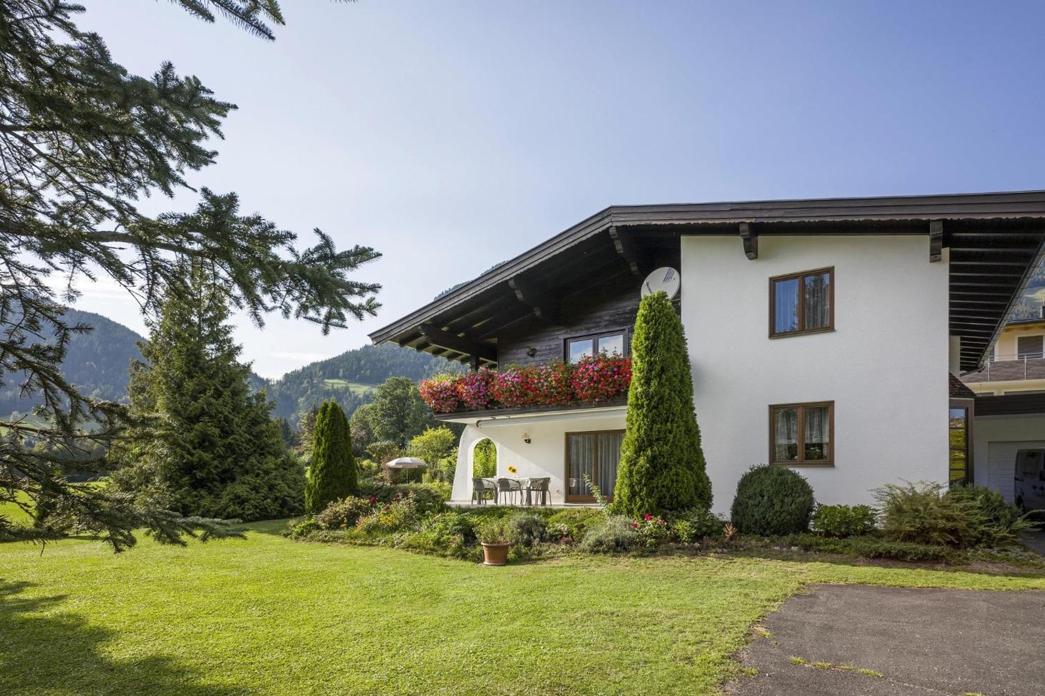 Four-Bedroom Vacation Home photo 2