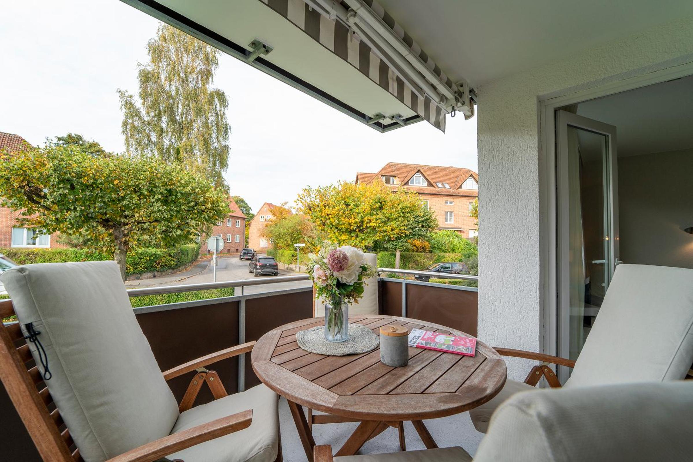 Apartment With Balcony photo 2