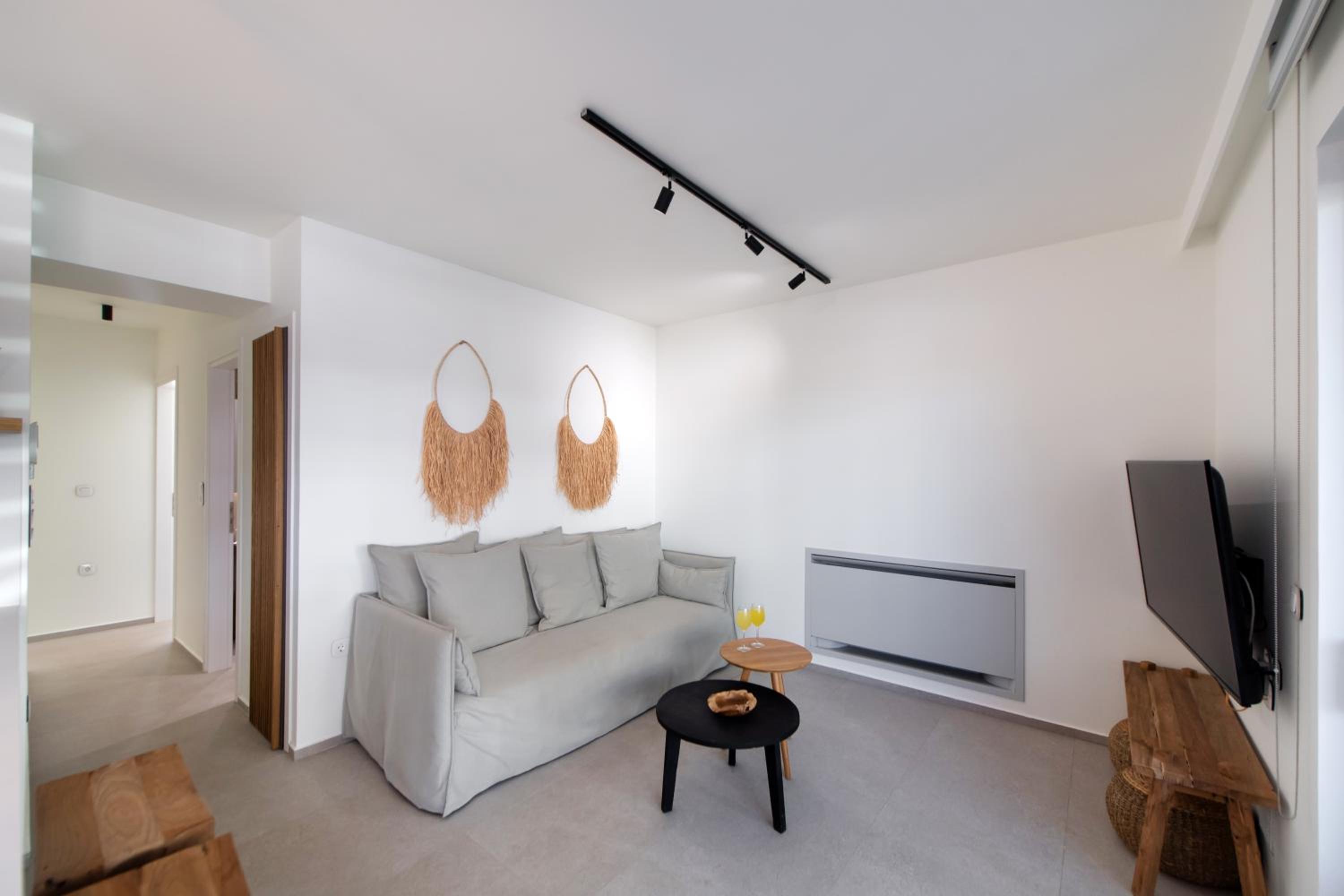 Apartment with Garden View