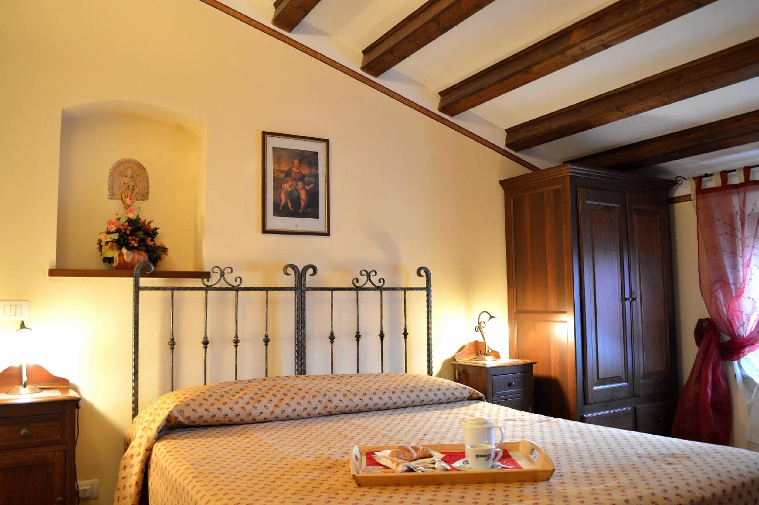Standard Double Room - Photo 2