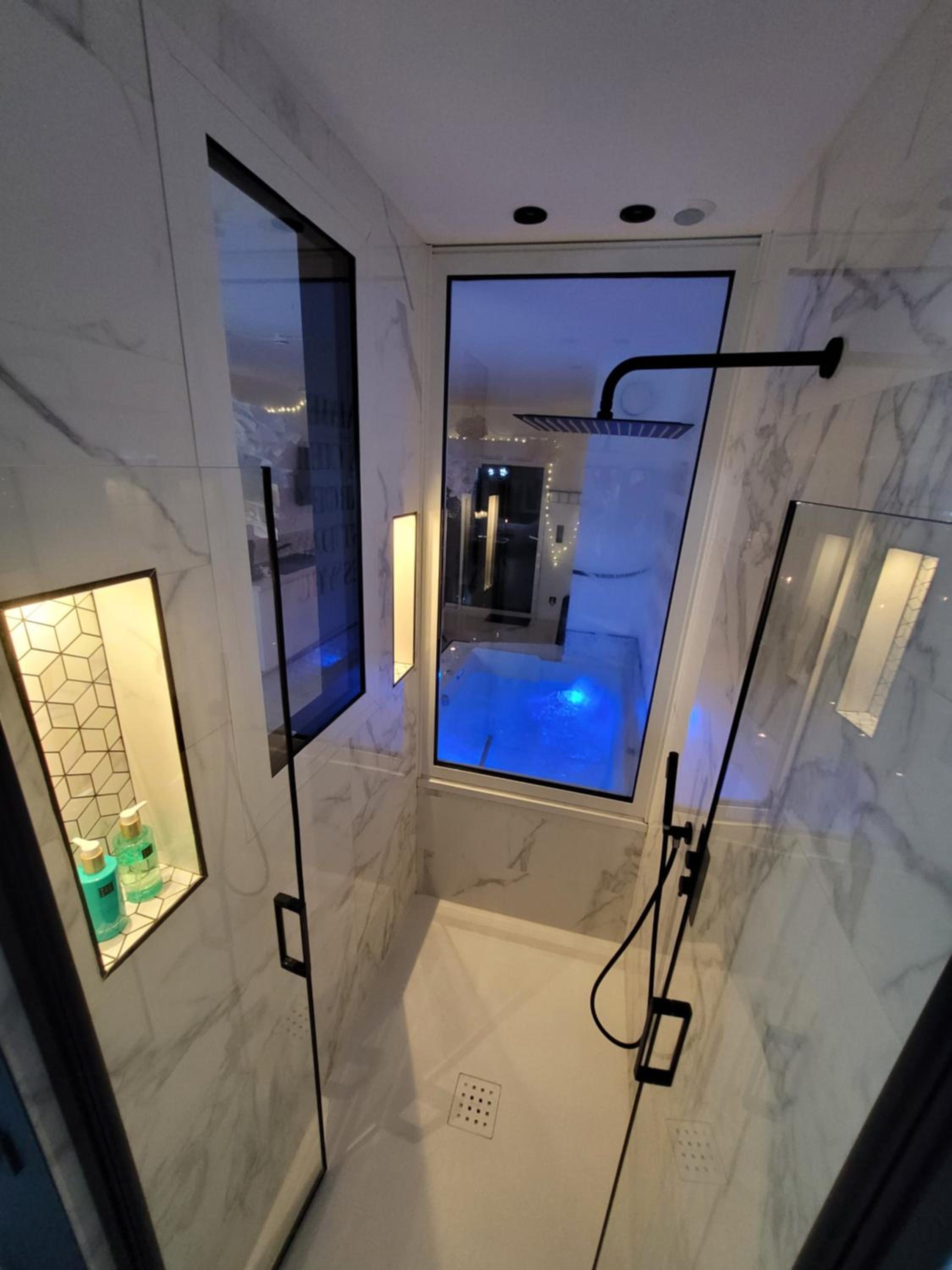 Executive Suite - Photo 6