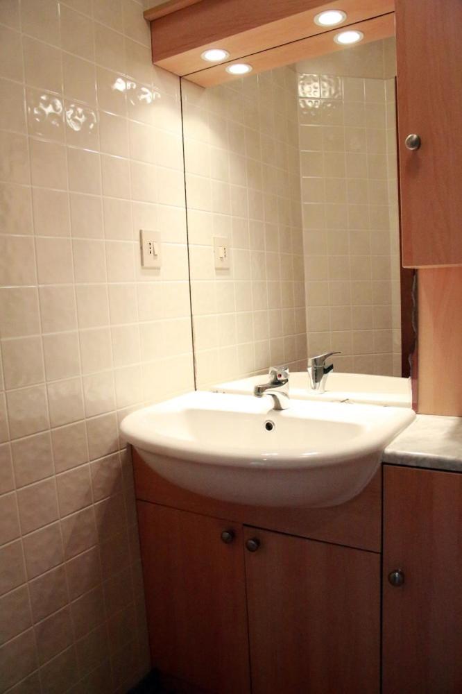 Mobile Home (3 Adults) photo 2
