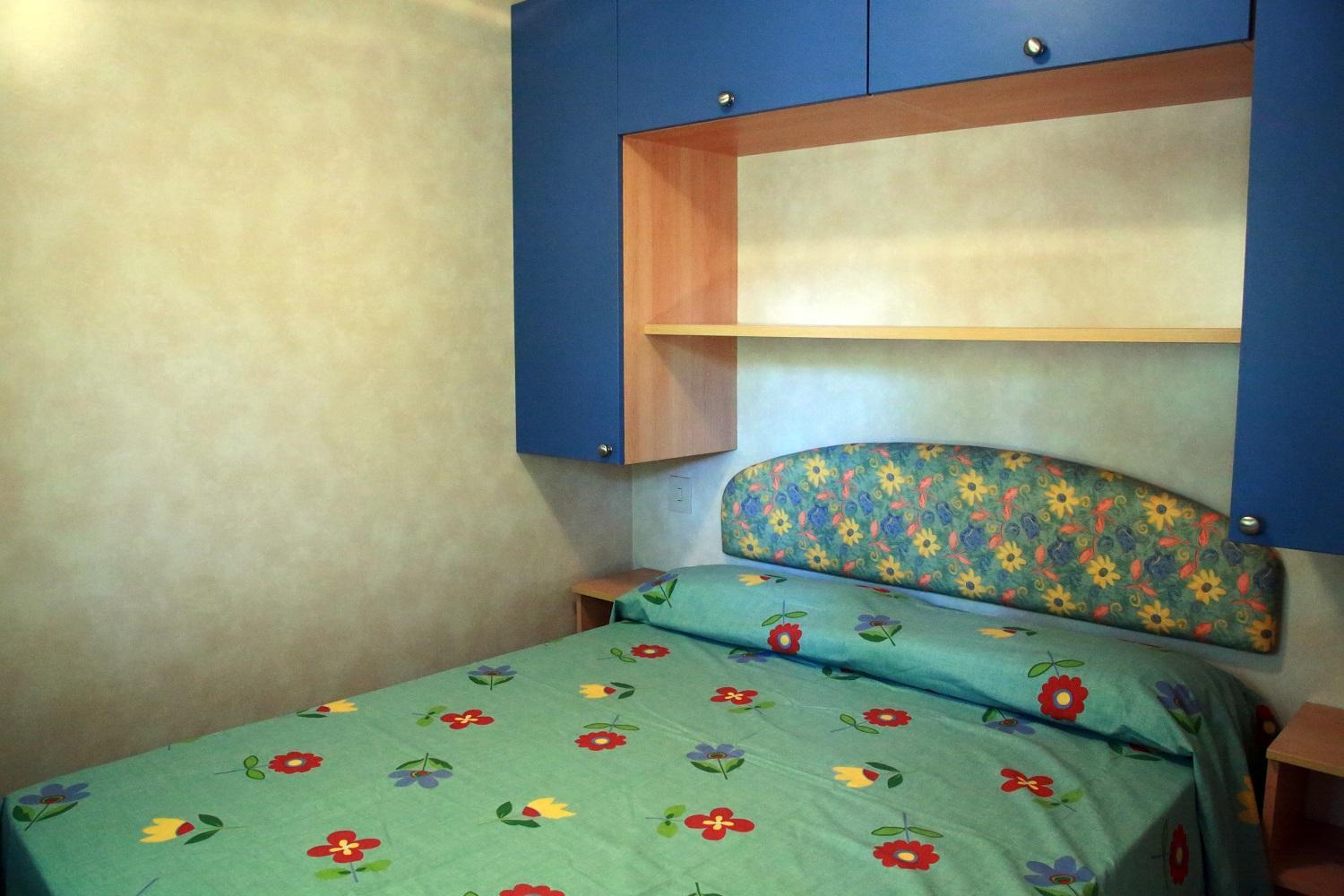Mobile Home (3 Adults) photo 1