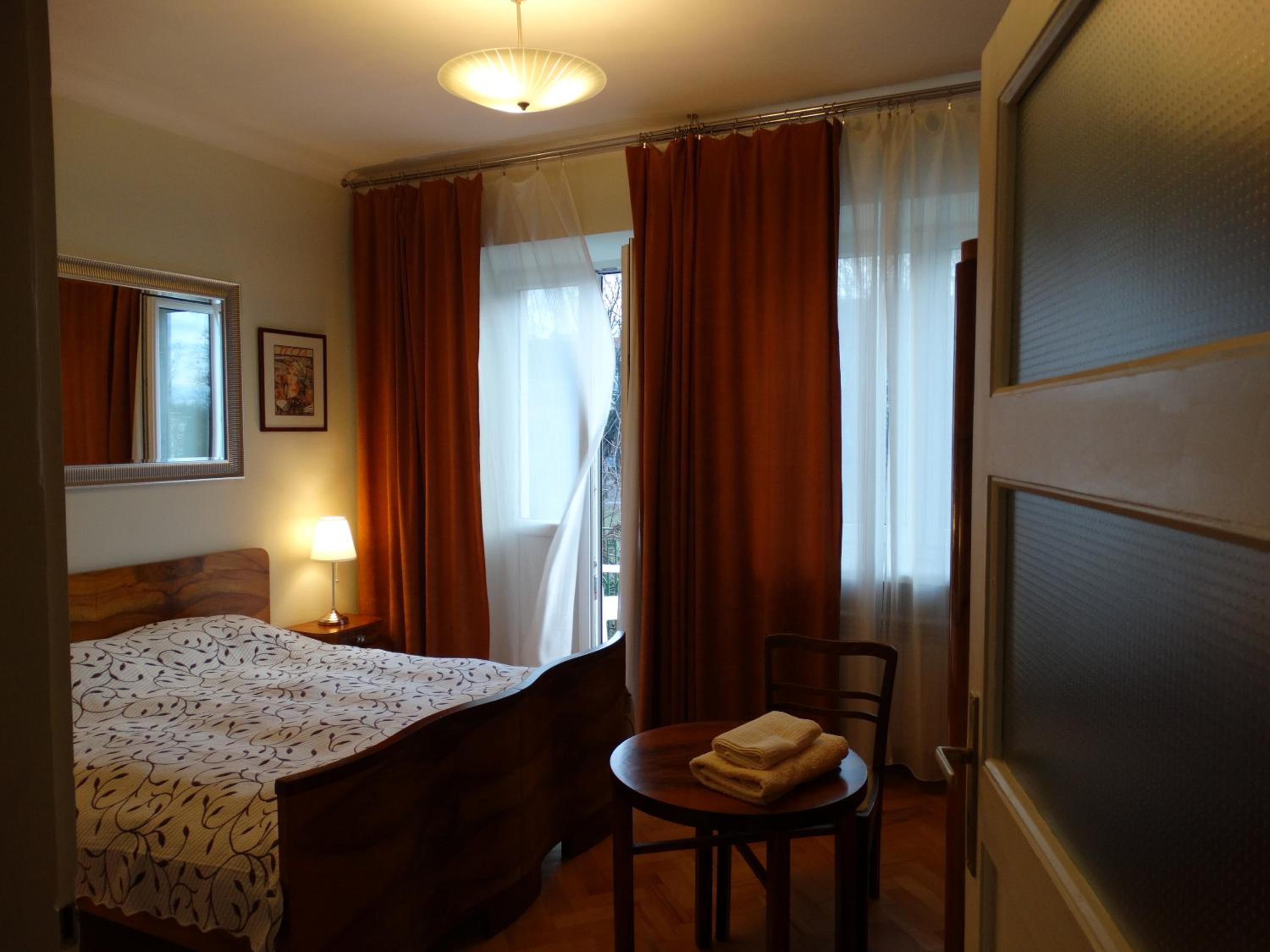 Apartment with Balcony - Photo 39