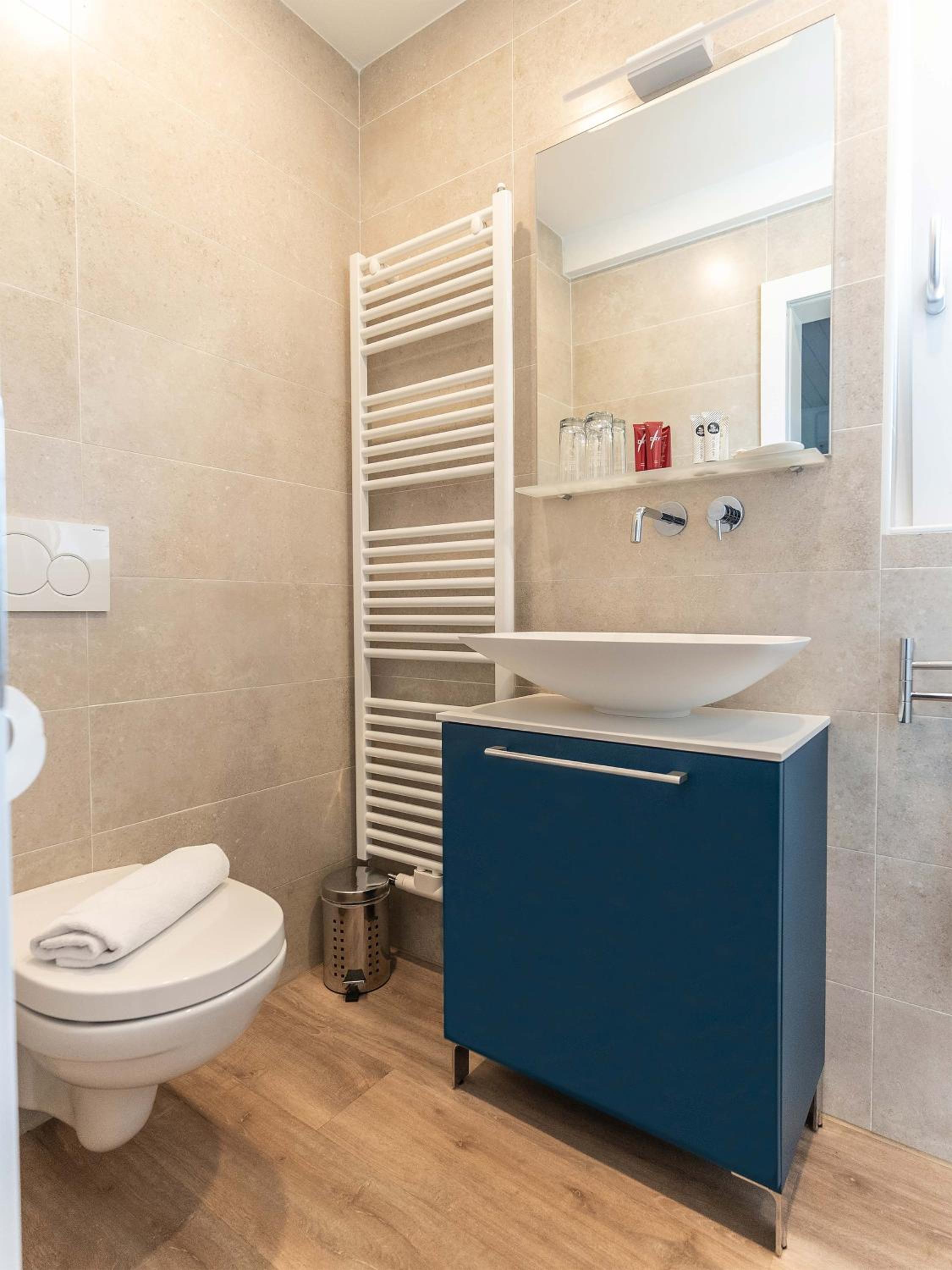 Standard Double Room - Photo 2