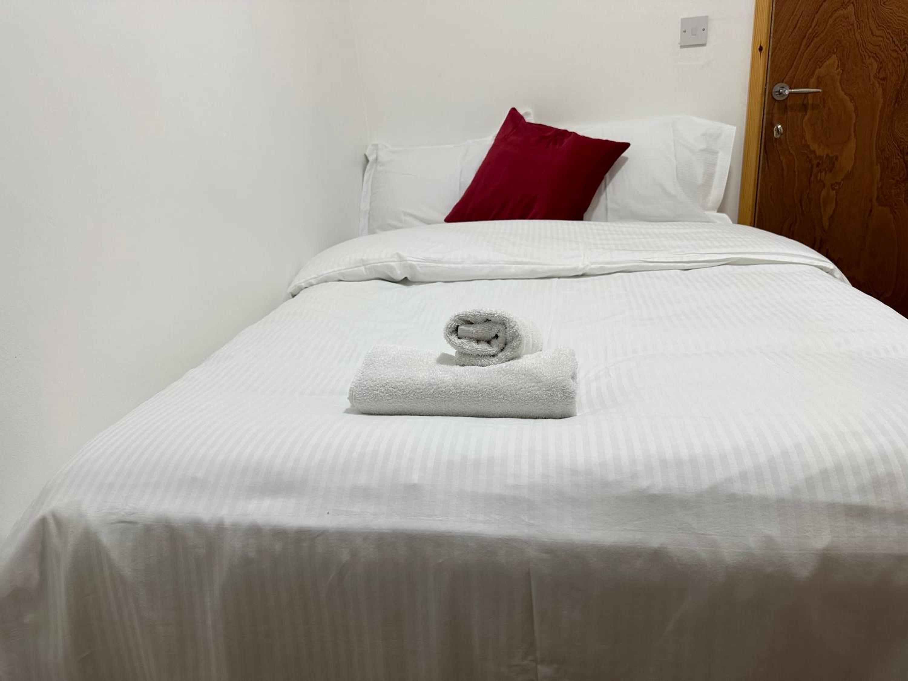 Single Room with Shared Bathroom photo 1