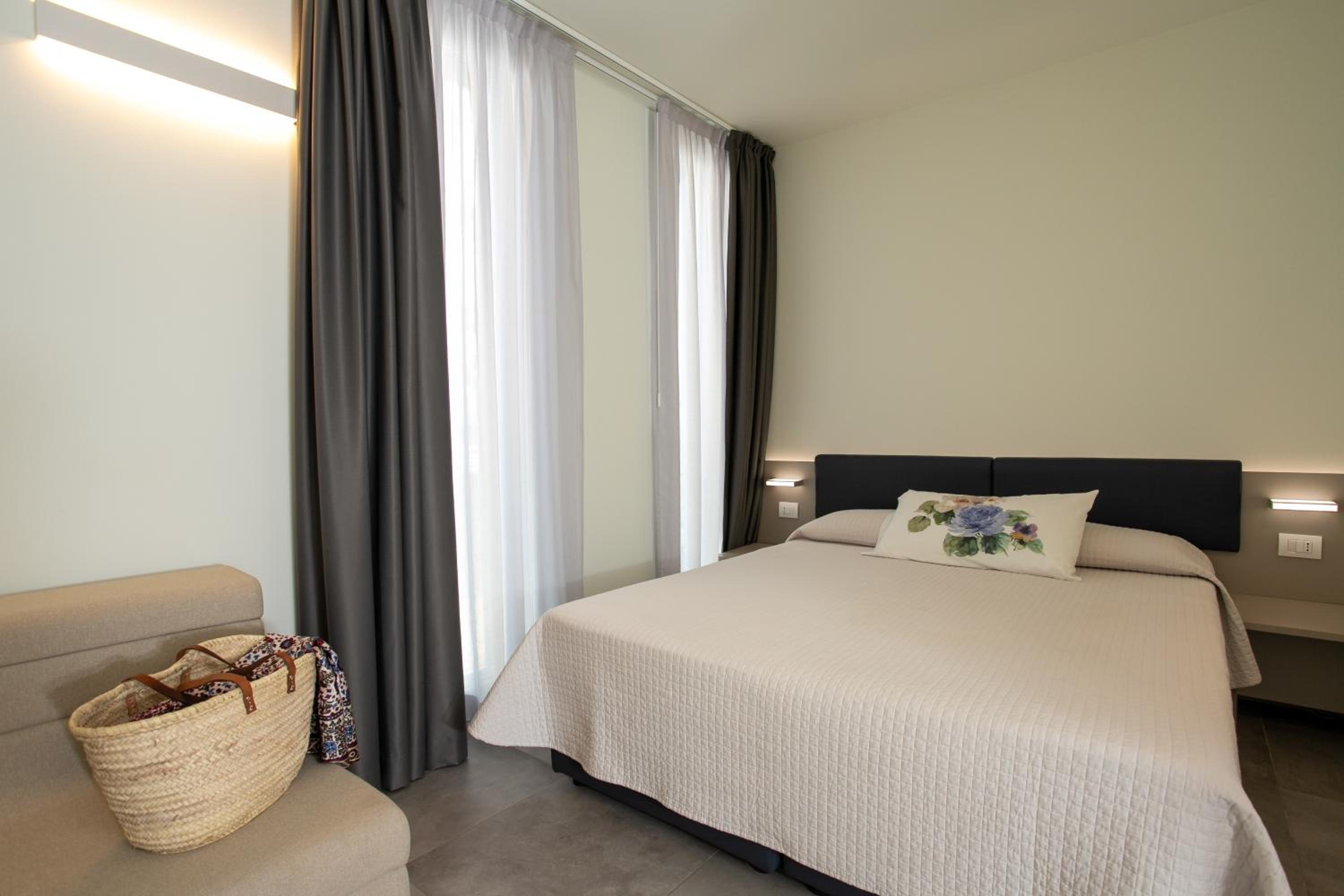 Apartment with Terrace photo 3