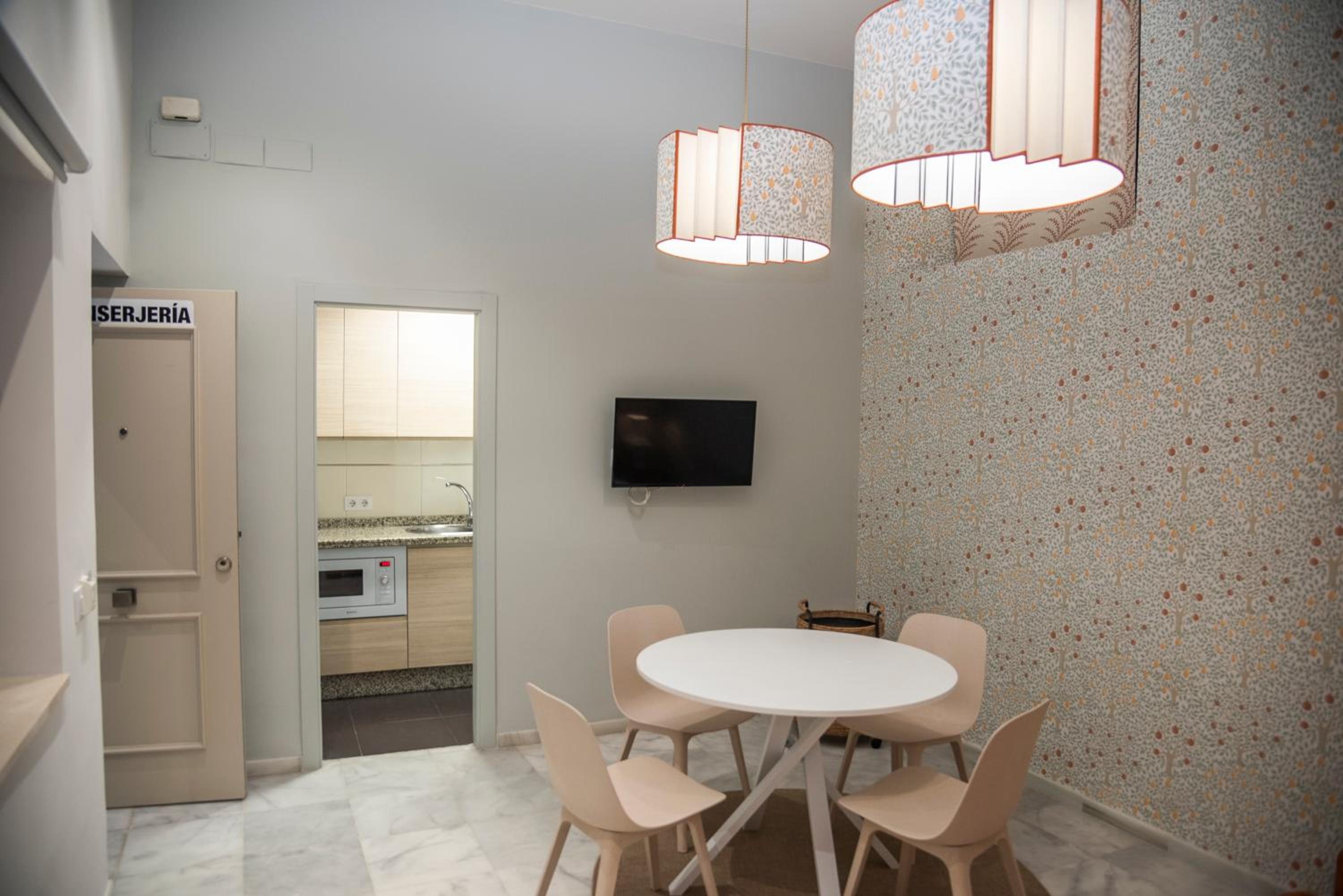 One-Bedroom Apartment - Photo 17