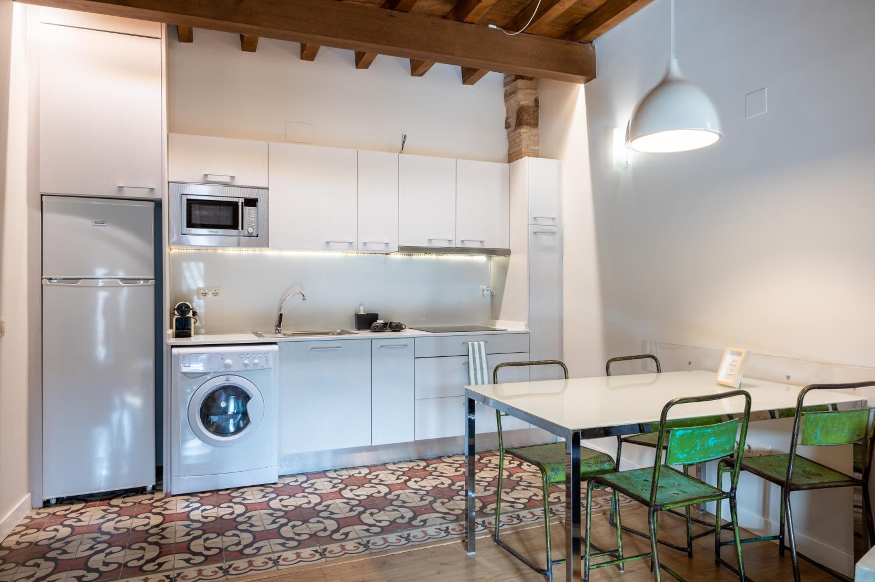One-Bedroom Apartment - Photo 12