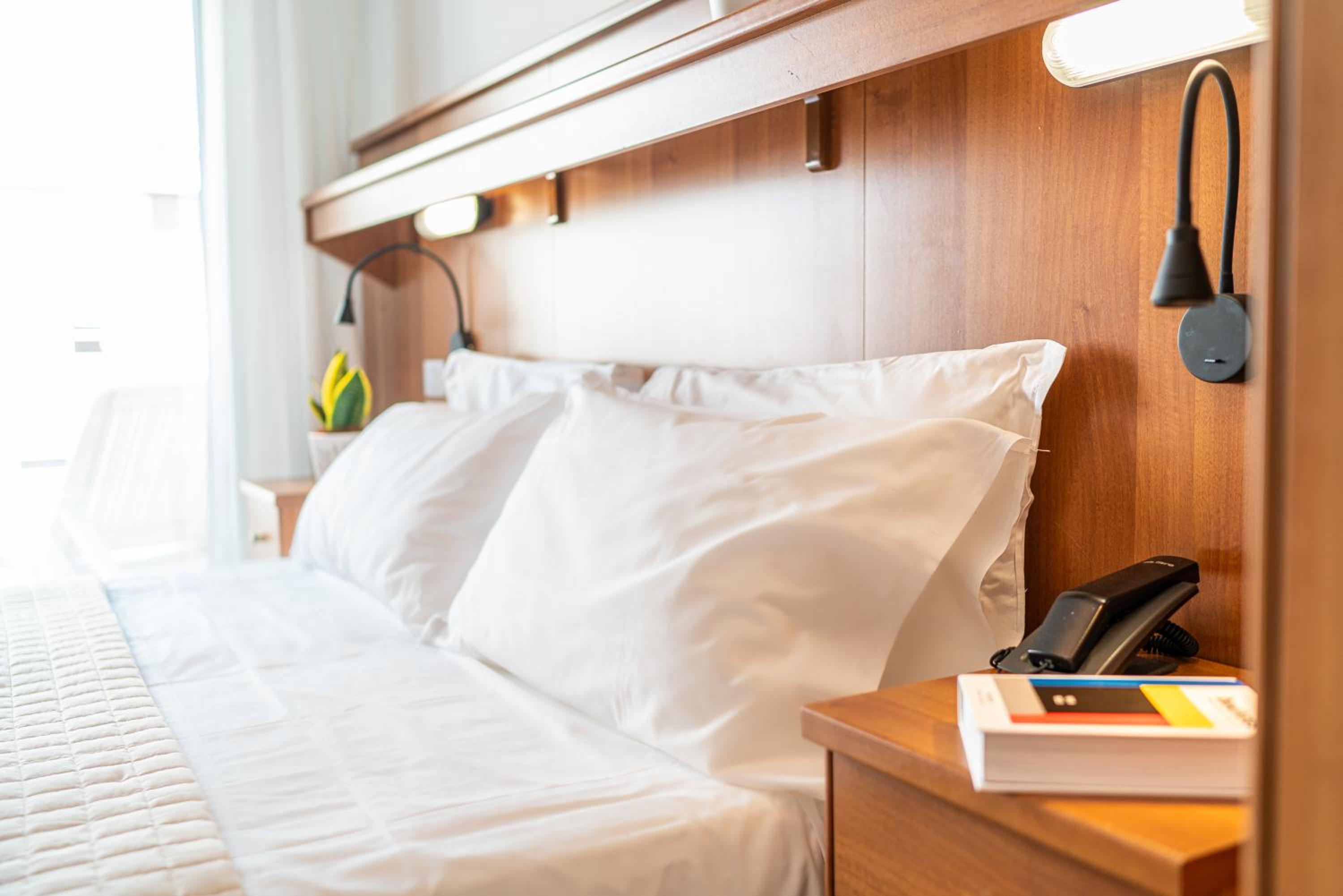 Standard Double or Twin Room with Terrace