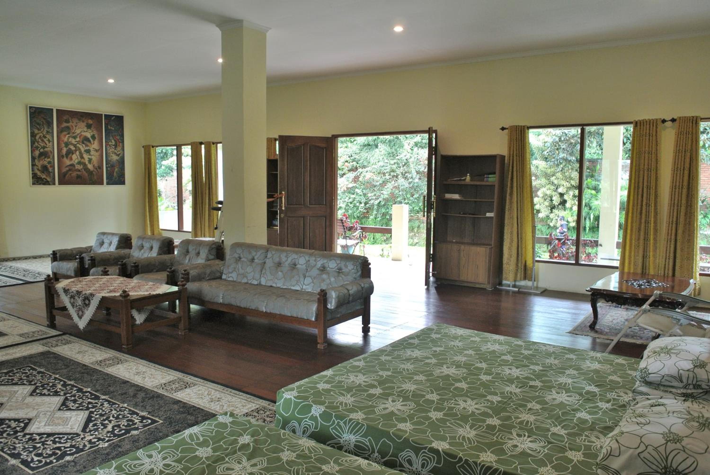 Villa photo 2