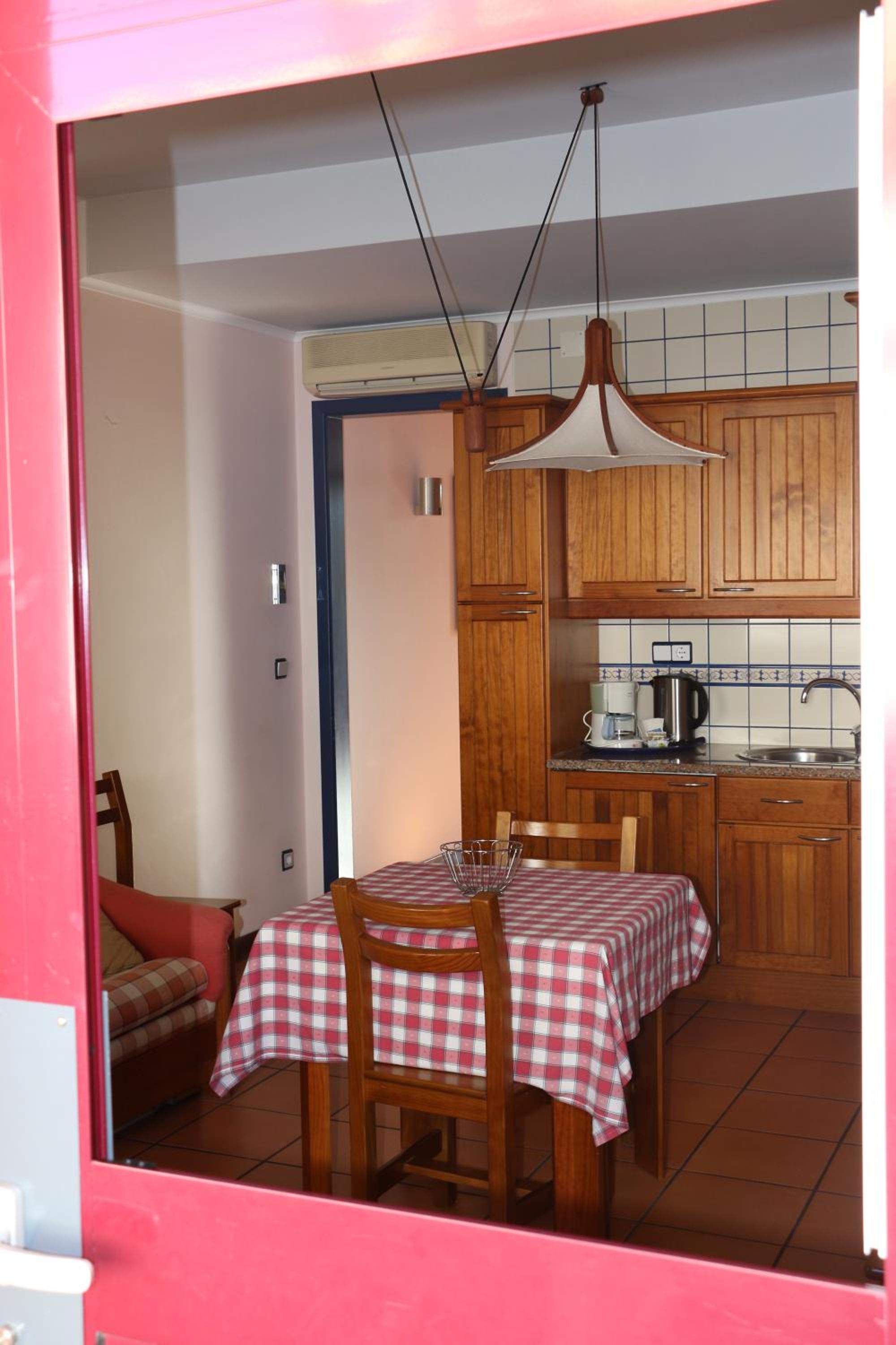 One-Bedroom Apartment - Photo 20