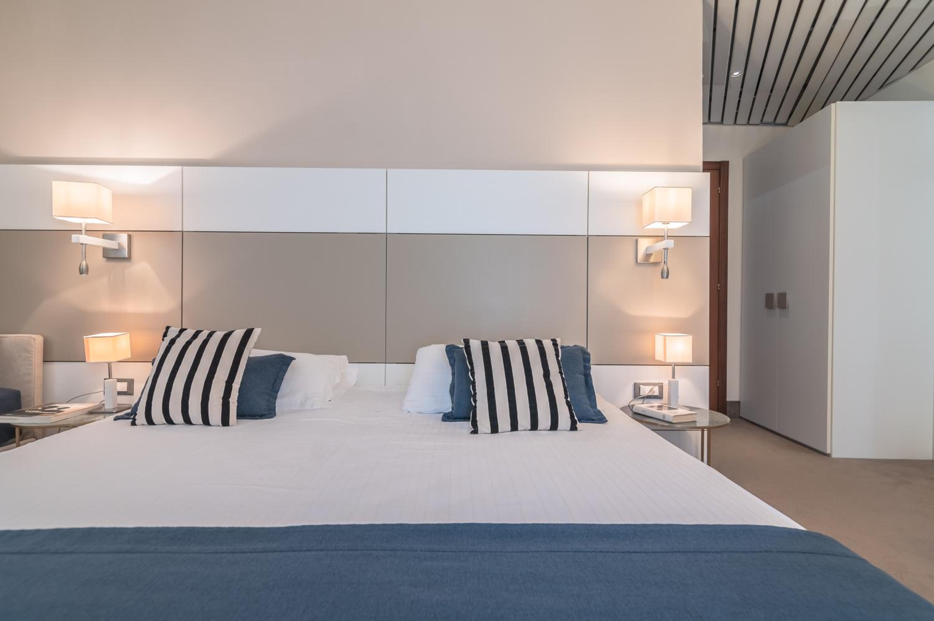 Comfort Double or Twin Room with Balcony and Lateral Sea View