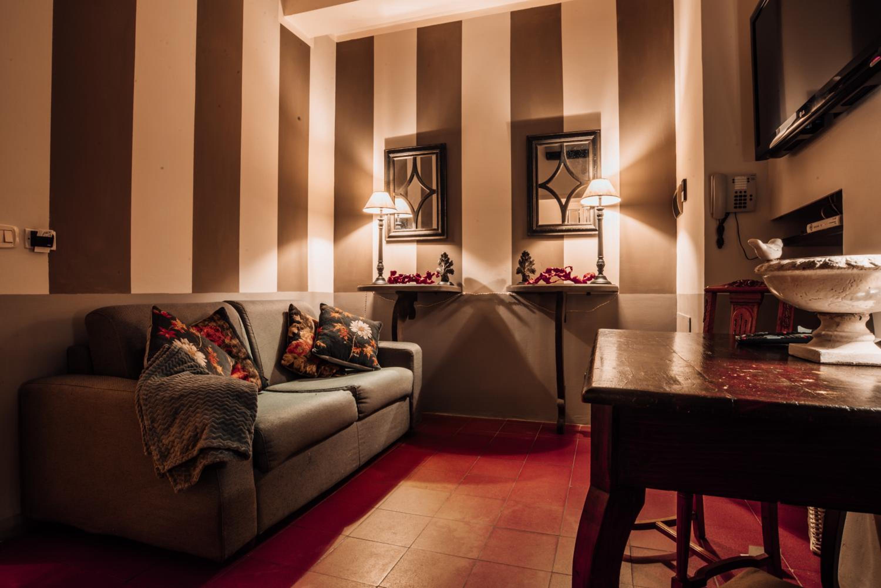Triple Junior Suite with bath and Spa access photo 3