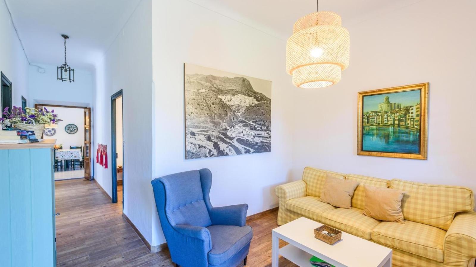 Three-Bedroom House photo 2