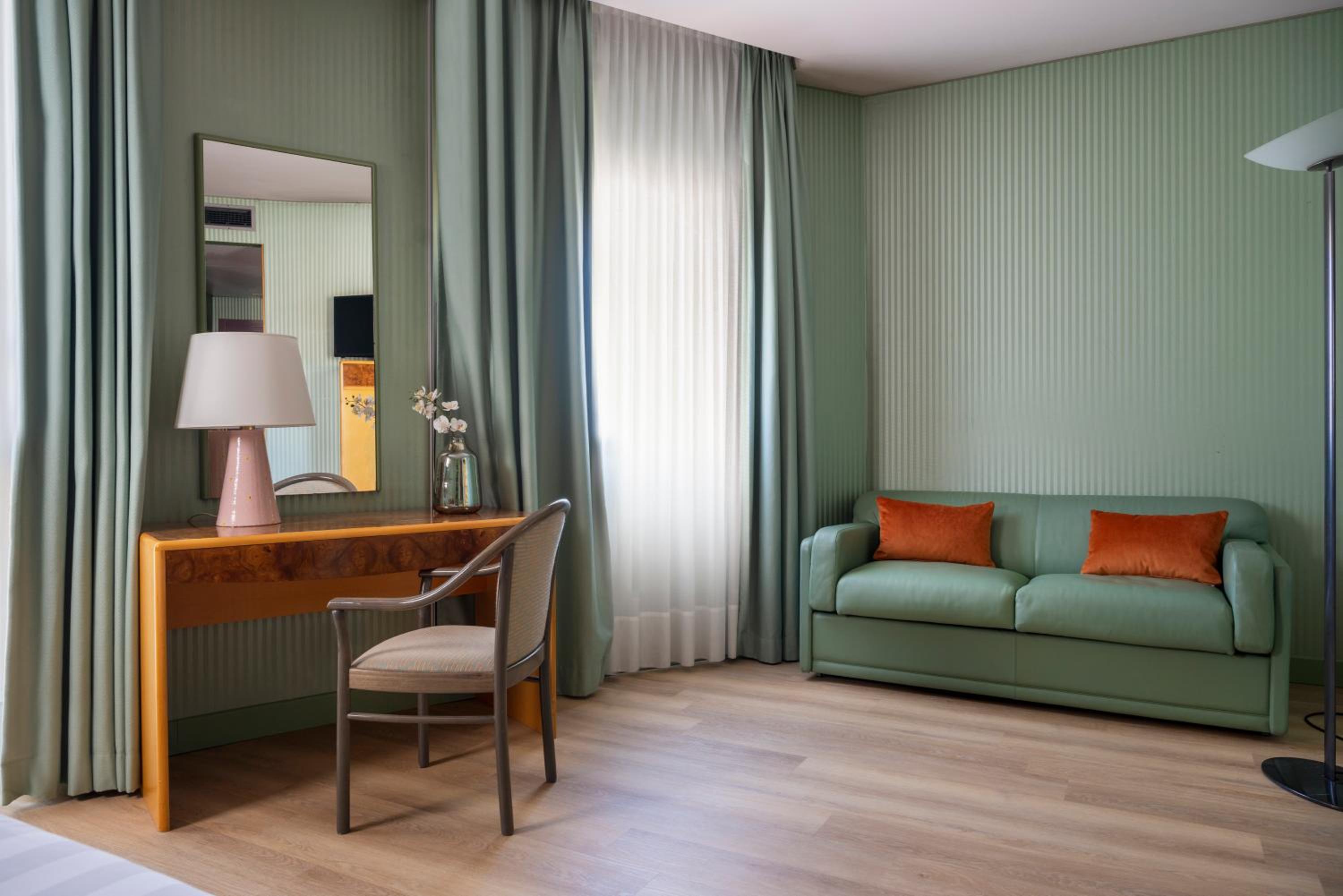 Double or Twin Room - Photo 5