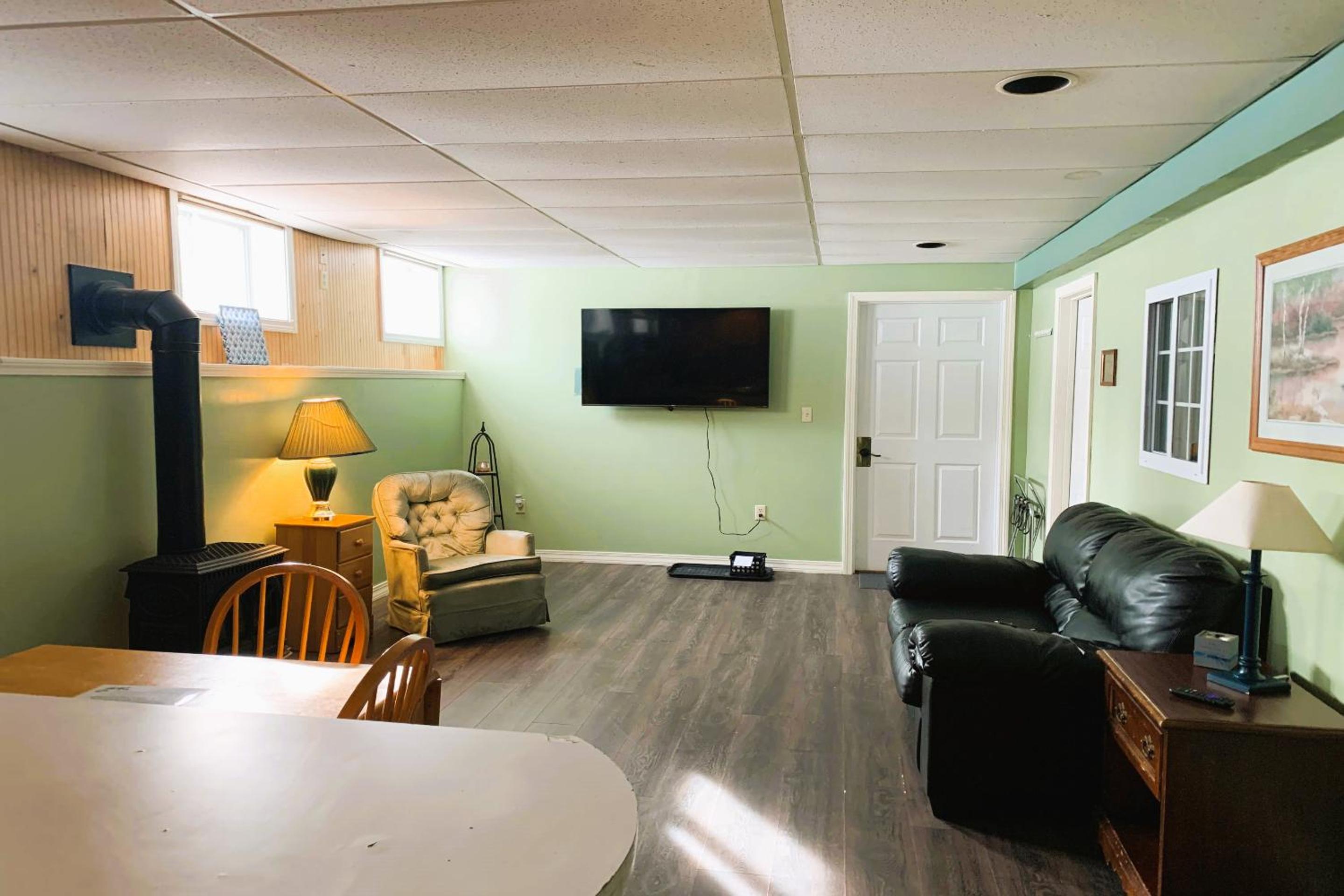 King Suite - Photo 15