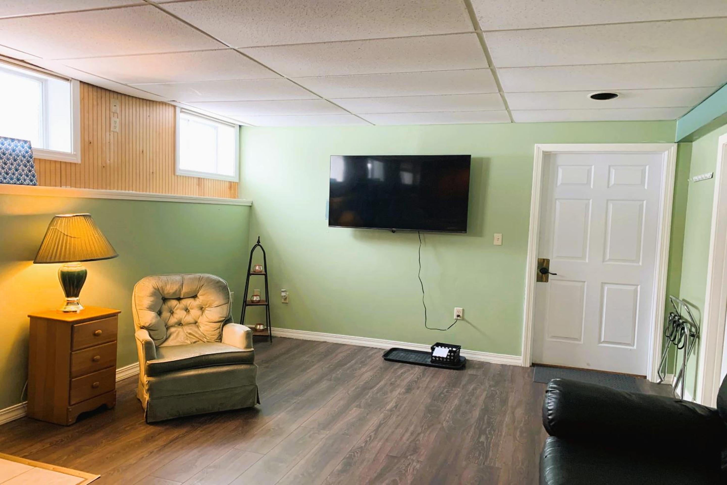 King Suite - Photo 3
