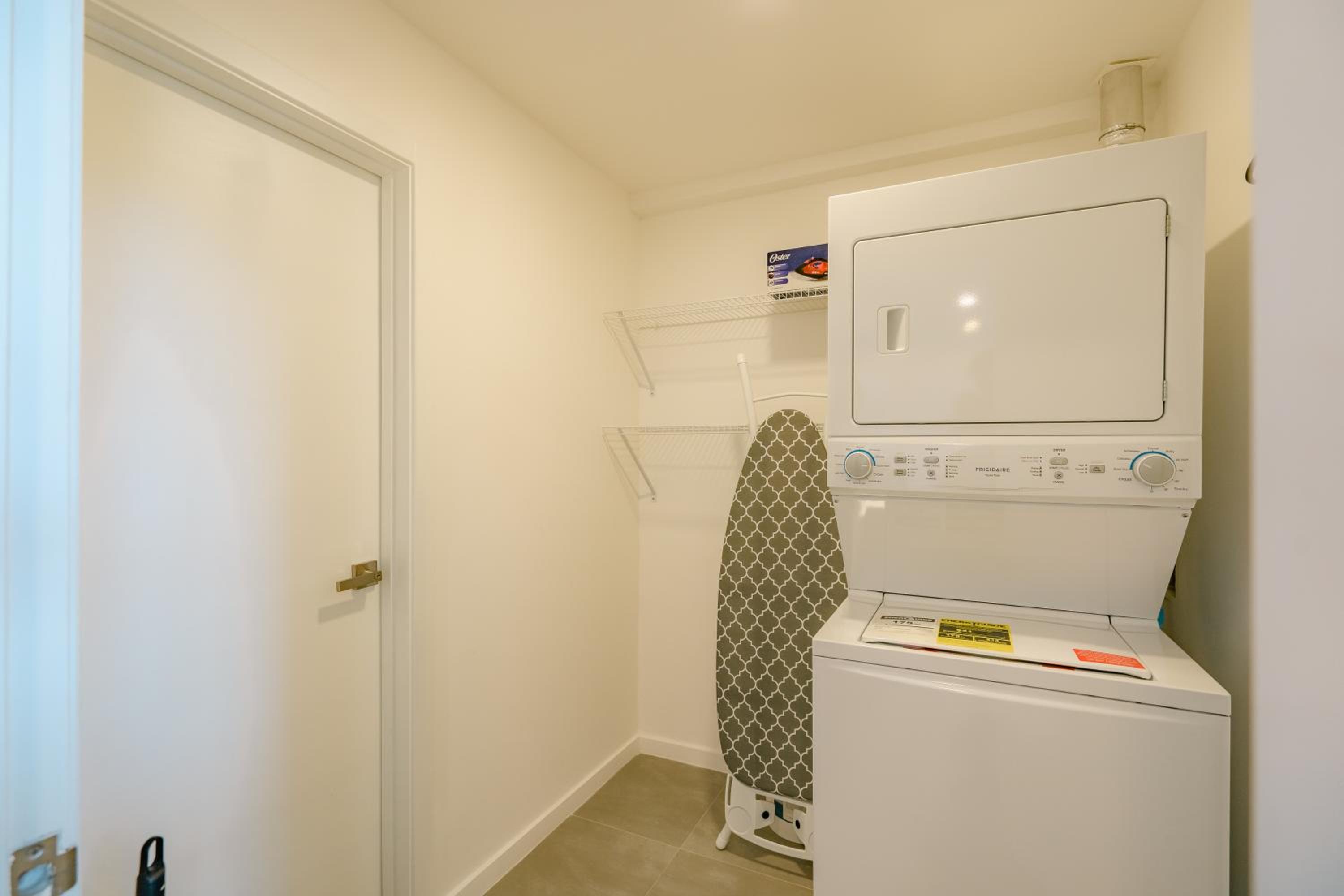 Three-Bedroom Apartment photo 3