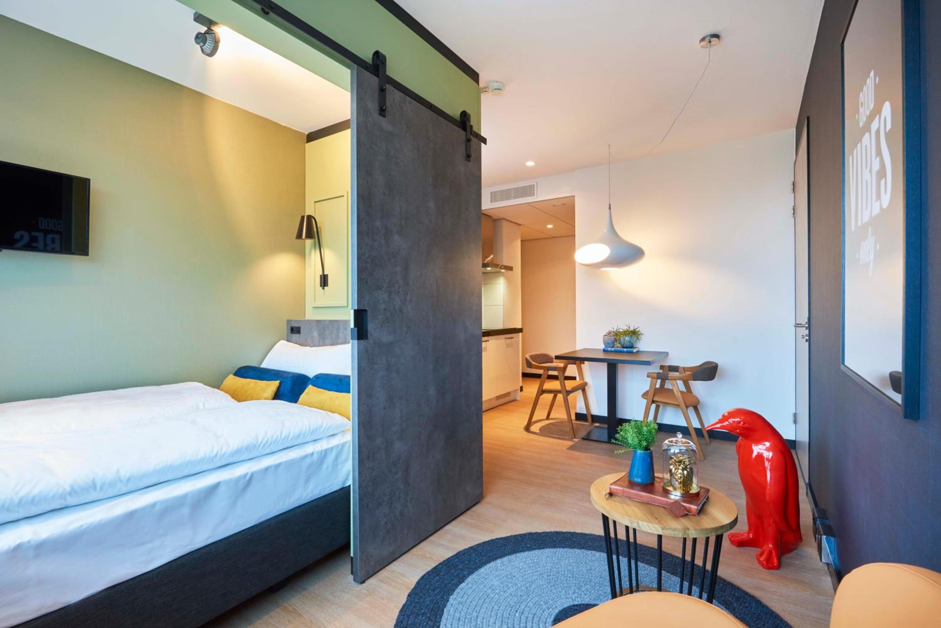 Studio Apartment