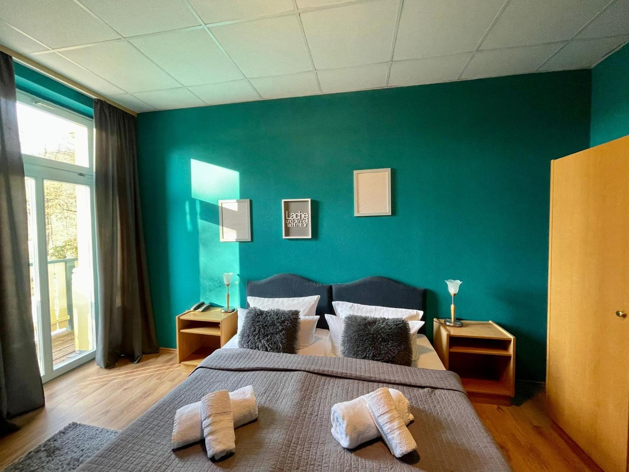 Double Room - Photo 9