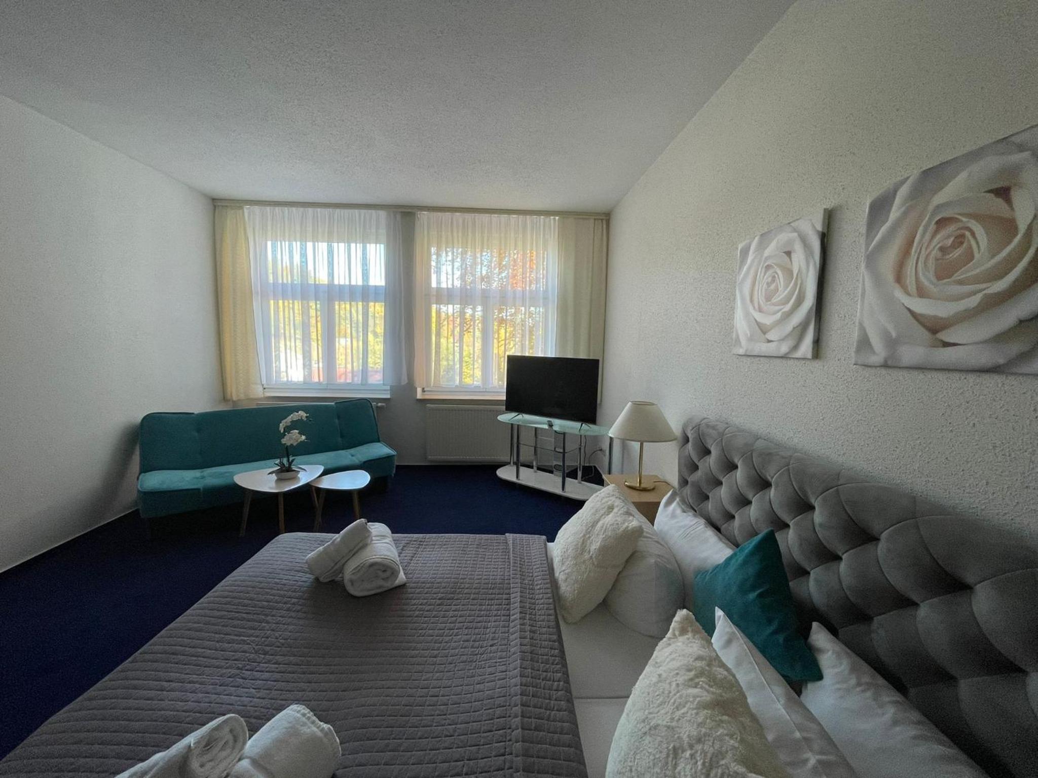 Suite - Photo 6