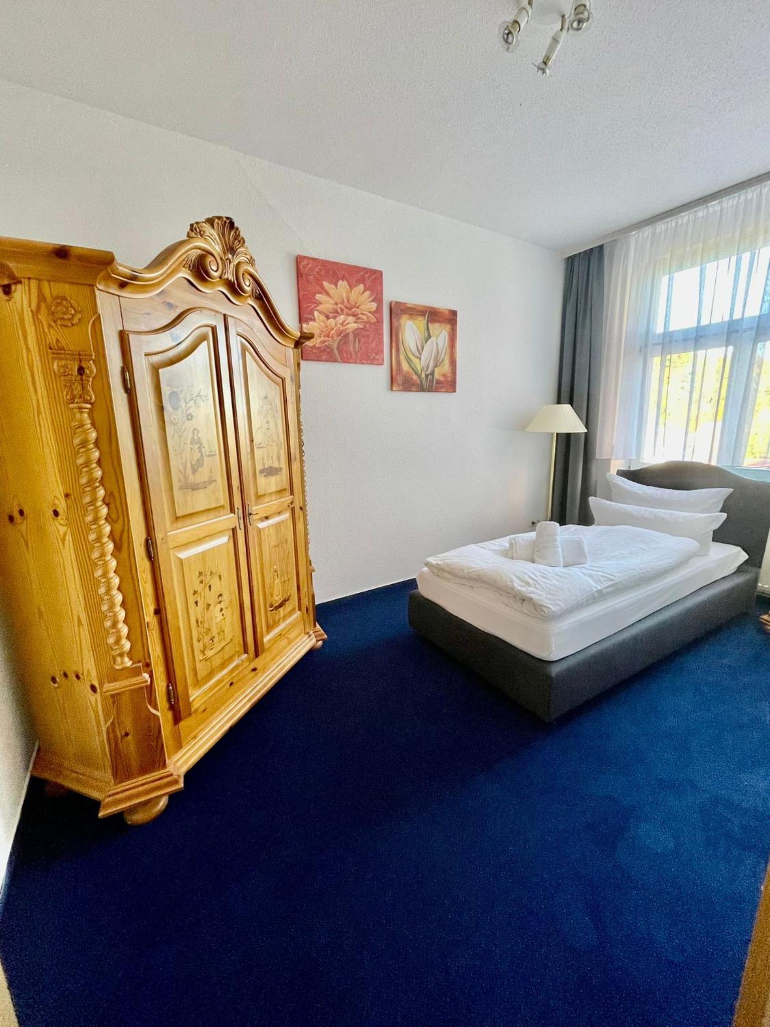 Suite - Photo 9