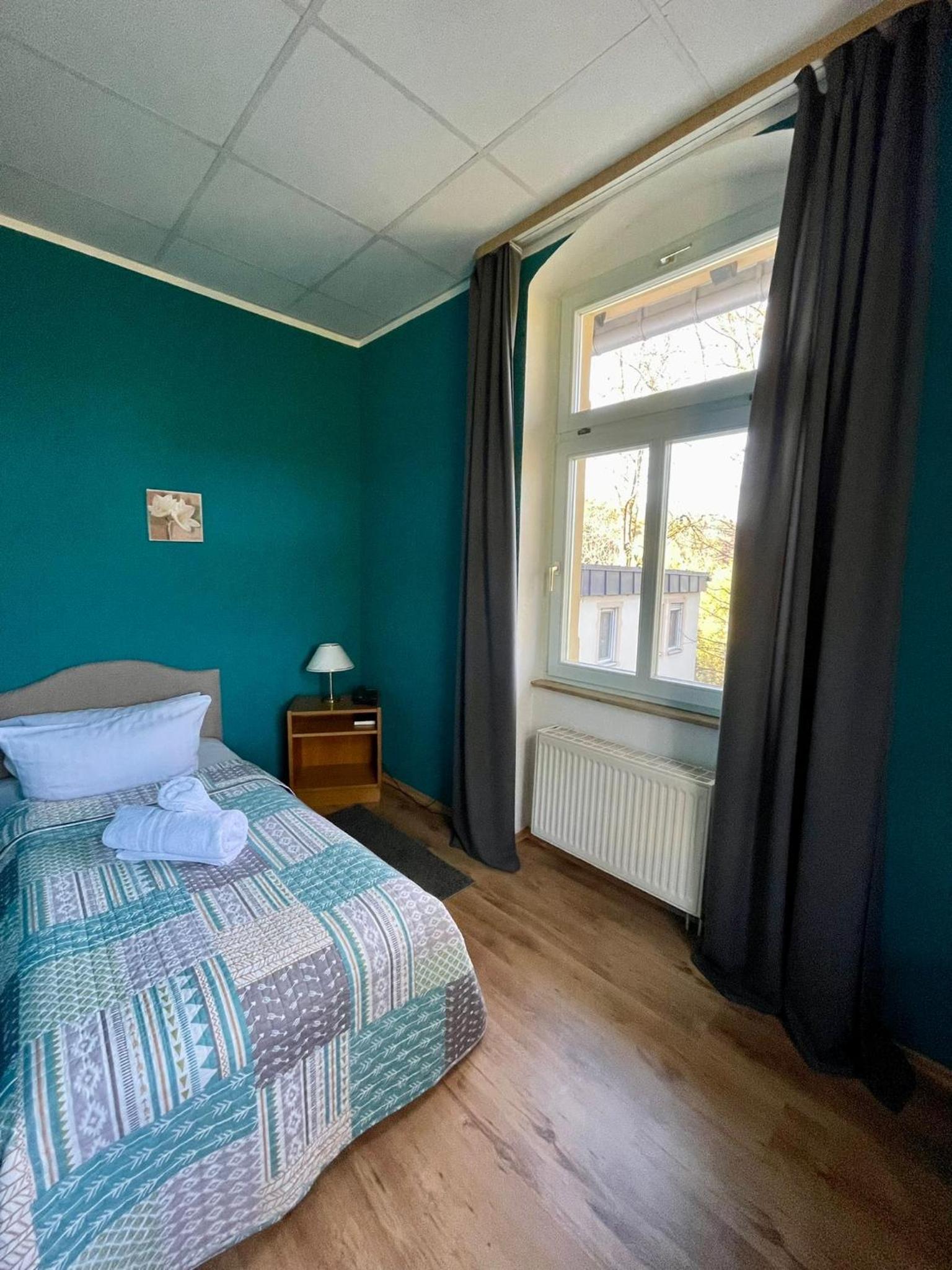 Single Room photo 2