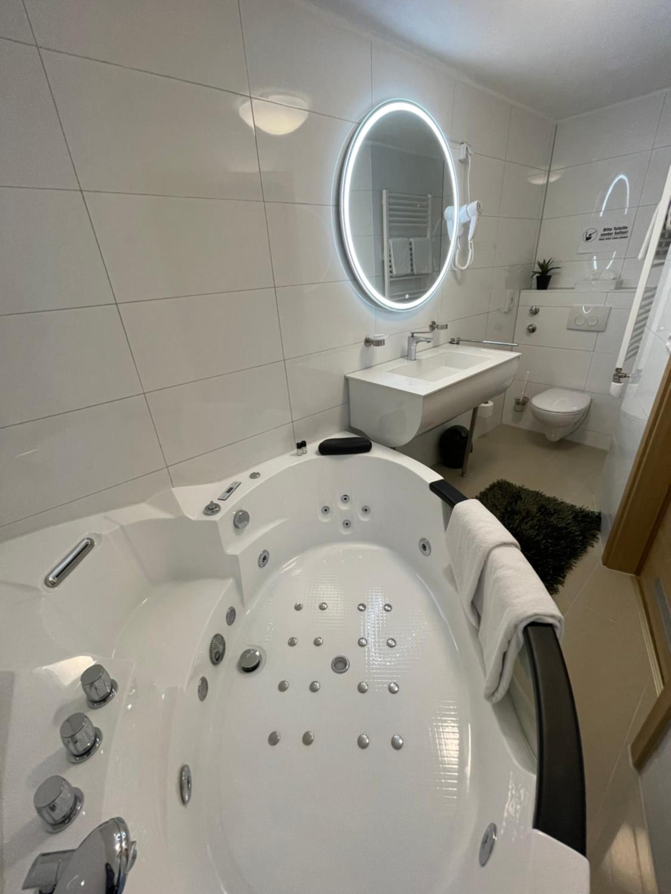 Standard Double Suite - Photo 3
