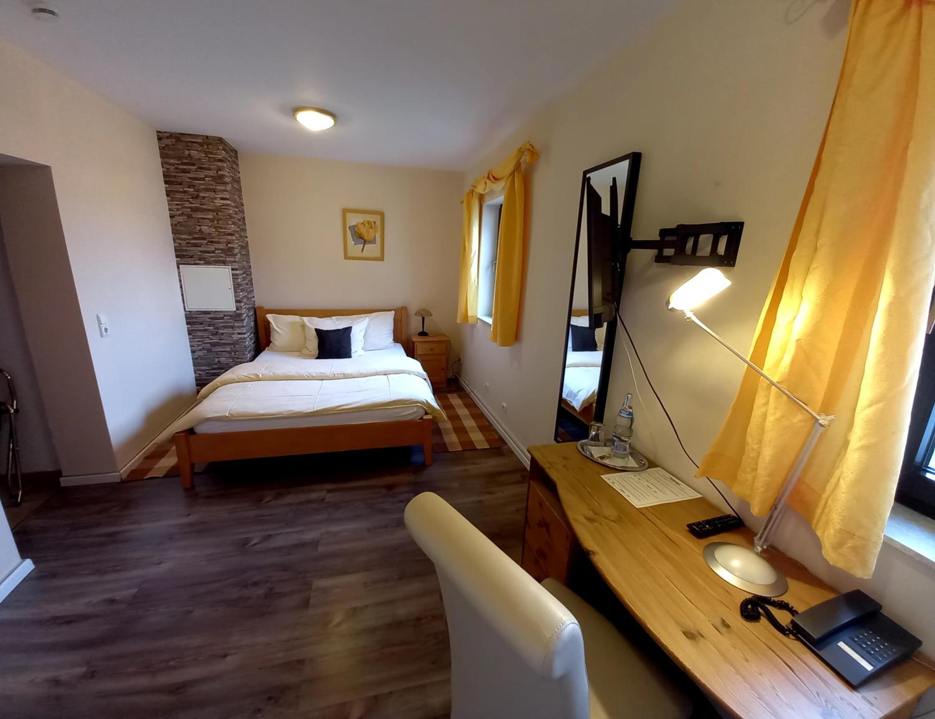 Double Room - Photo 1