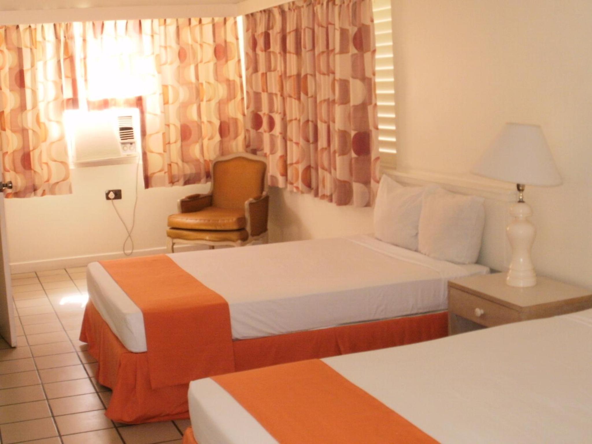 Double Room with Two Double Beds photo 2