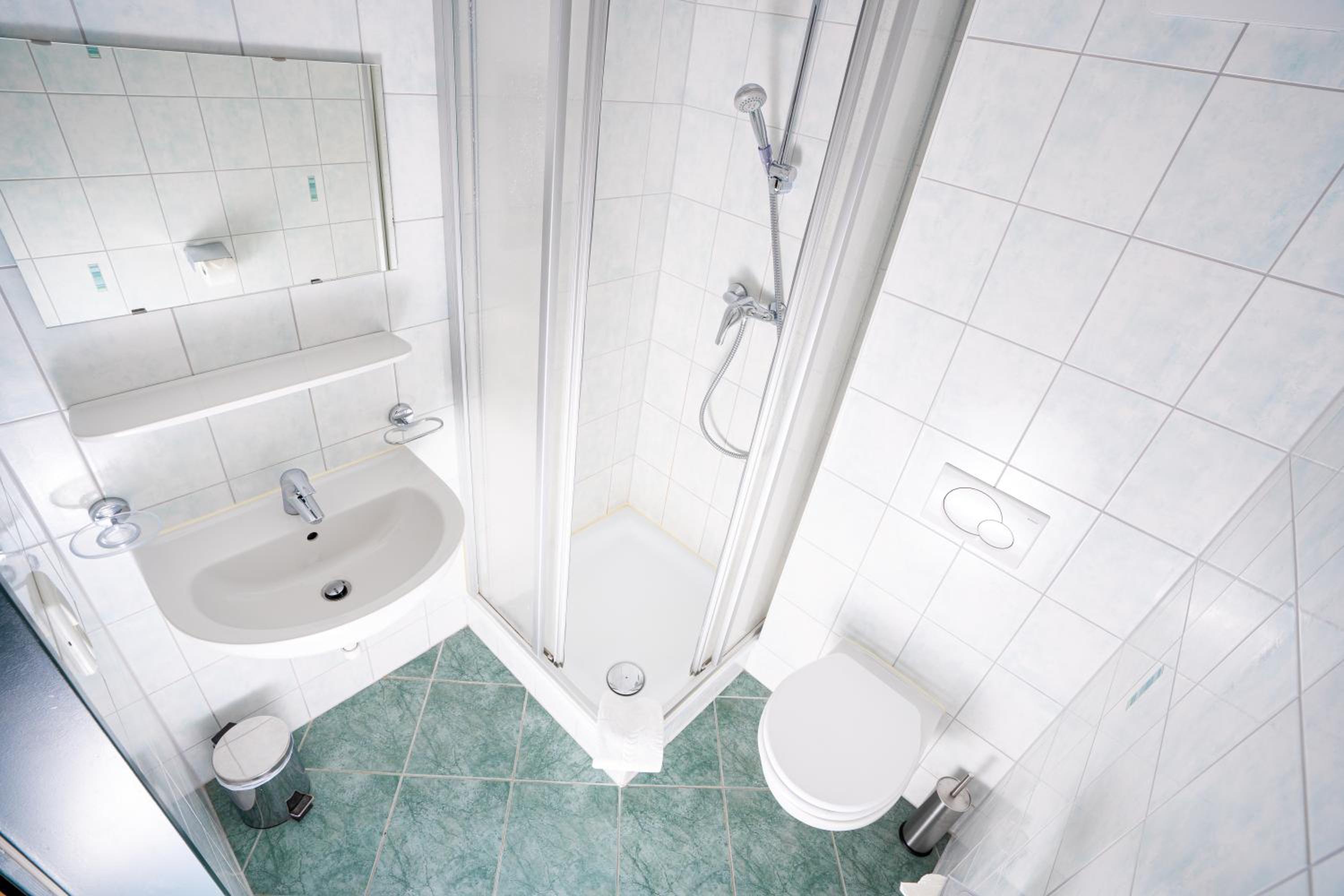 Triple Room with Balcony - Photo 8
