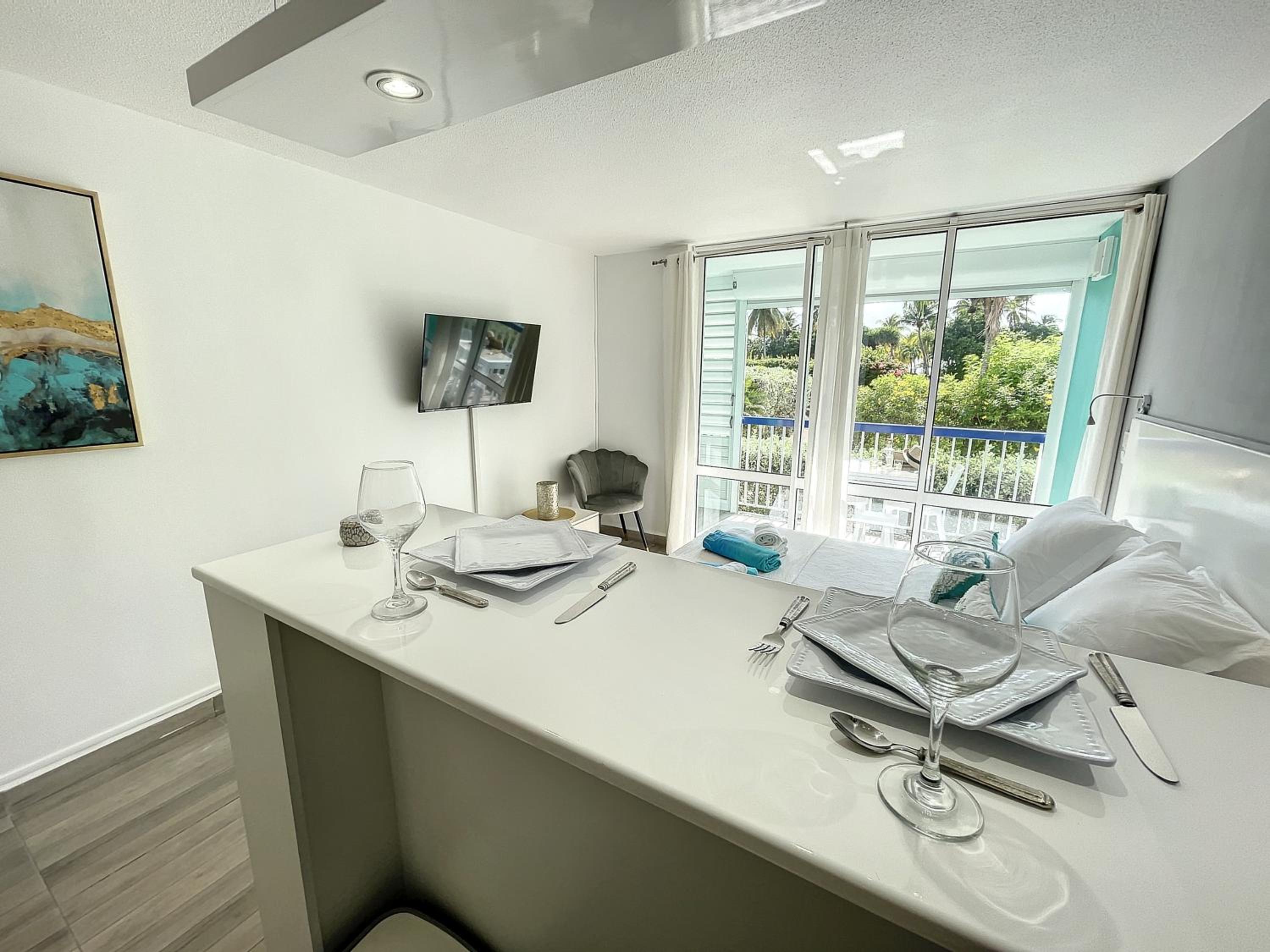 One-Bedroom Apartment - Photo 5
