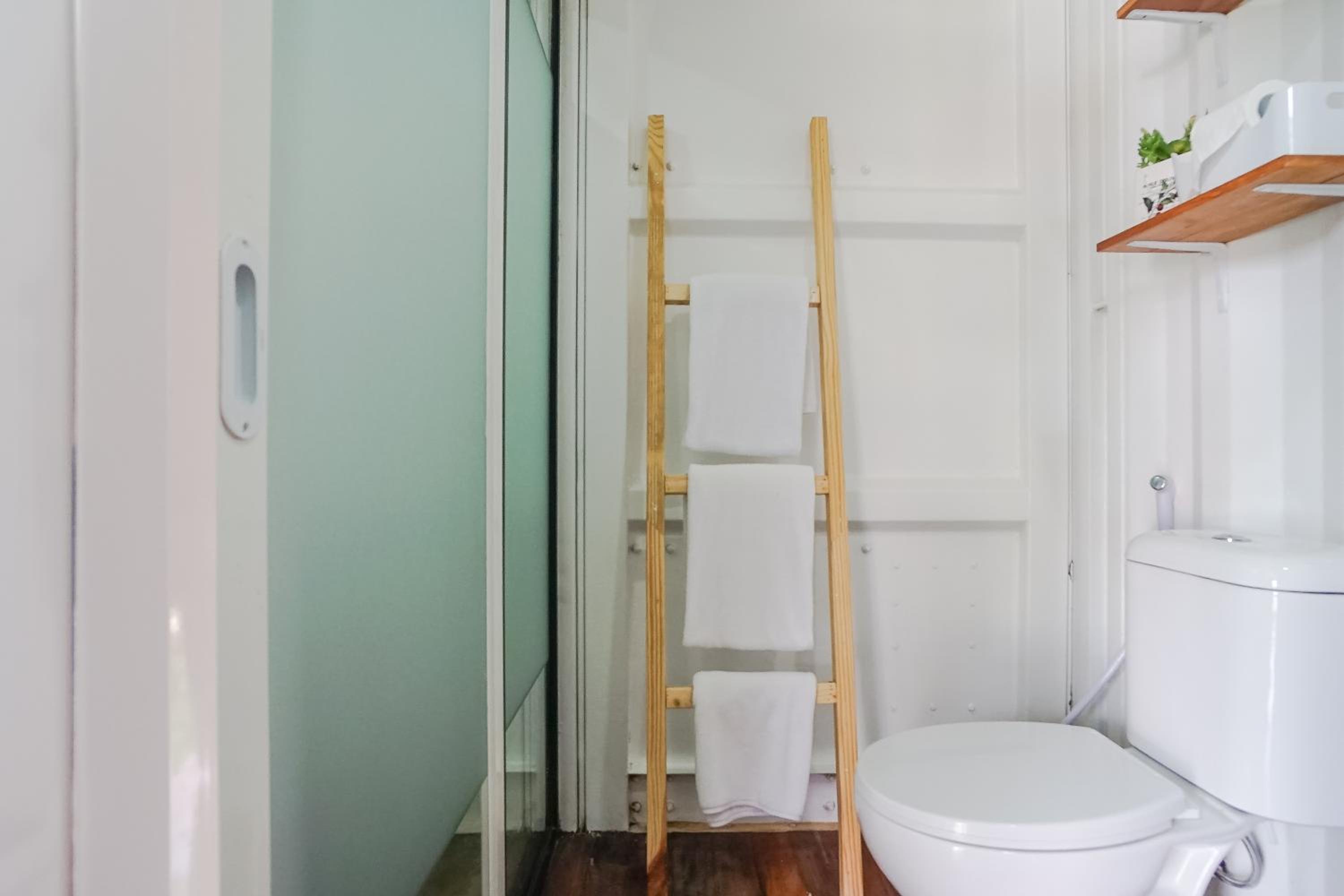 Standard Double Room - Photo 5