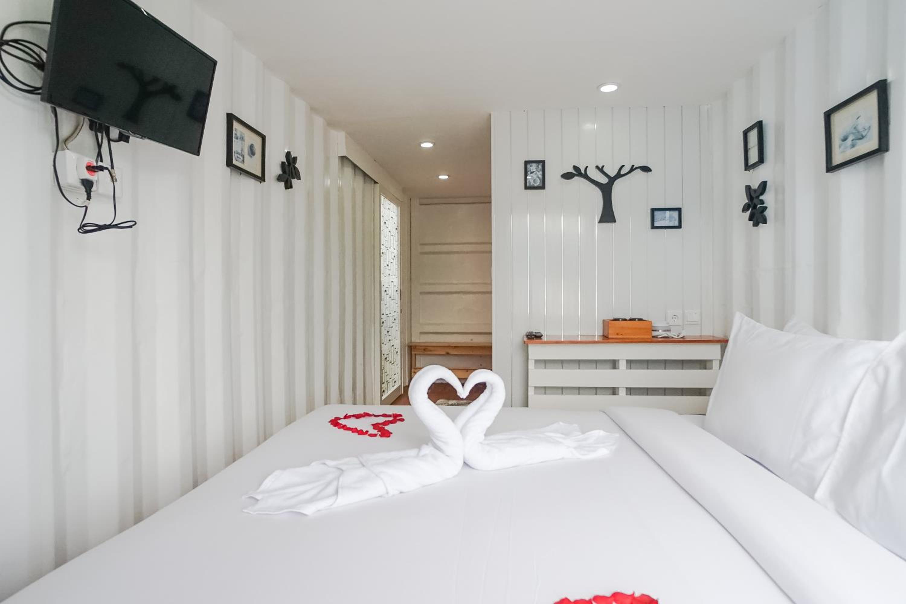 Superior Double Room - Photo 9