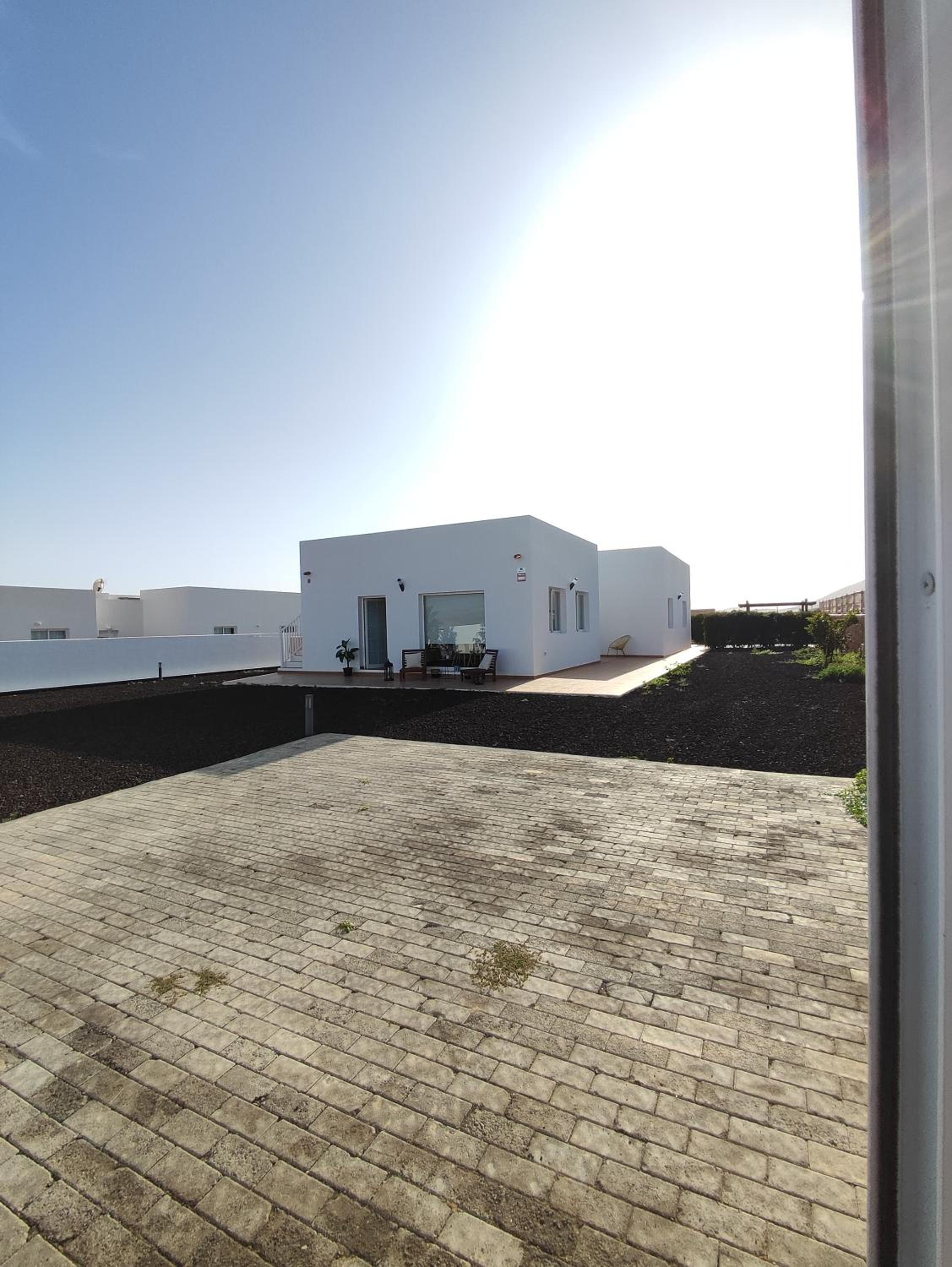 Three-Bedroom Villa photo 3