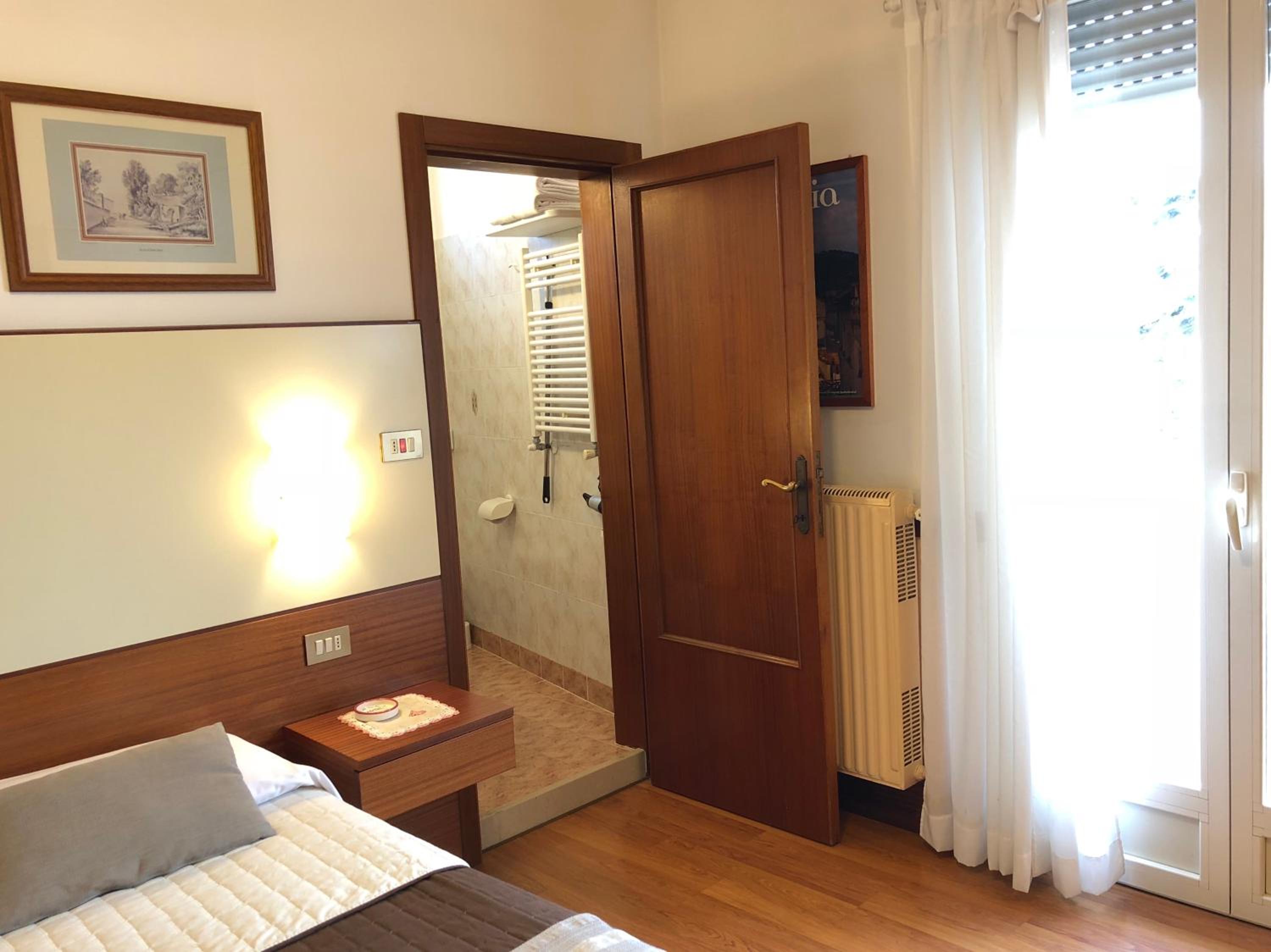 Double or Twin Room with Terrace - Photo 1