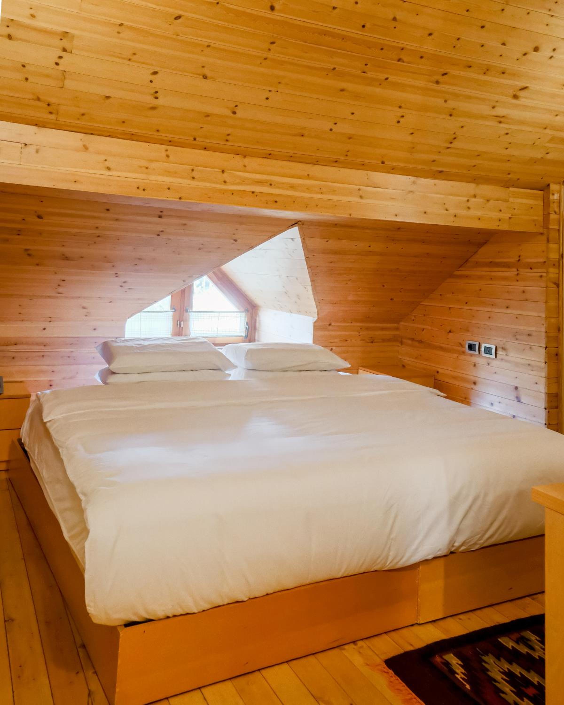 Twin Room with Bathroom photo 1