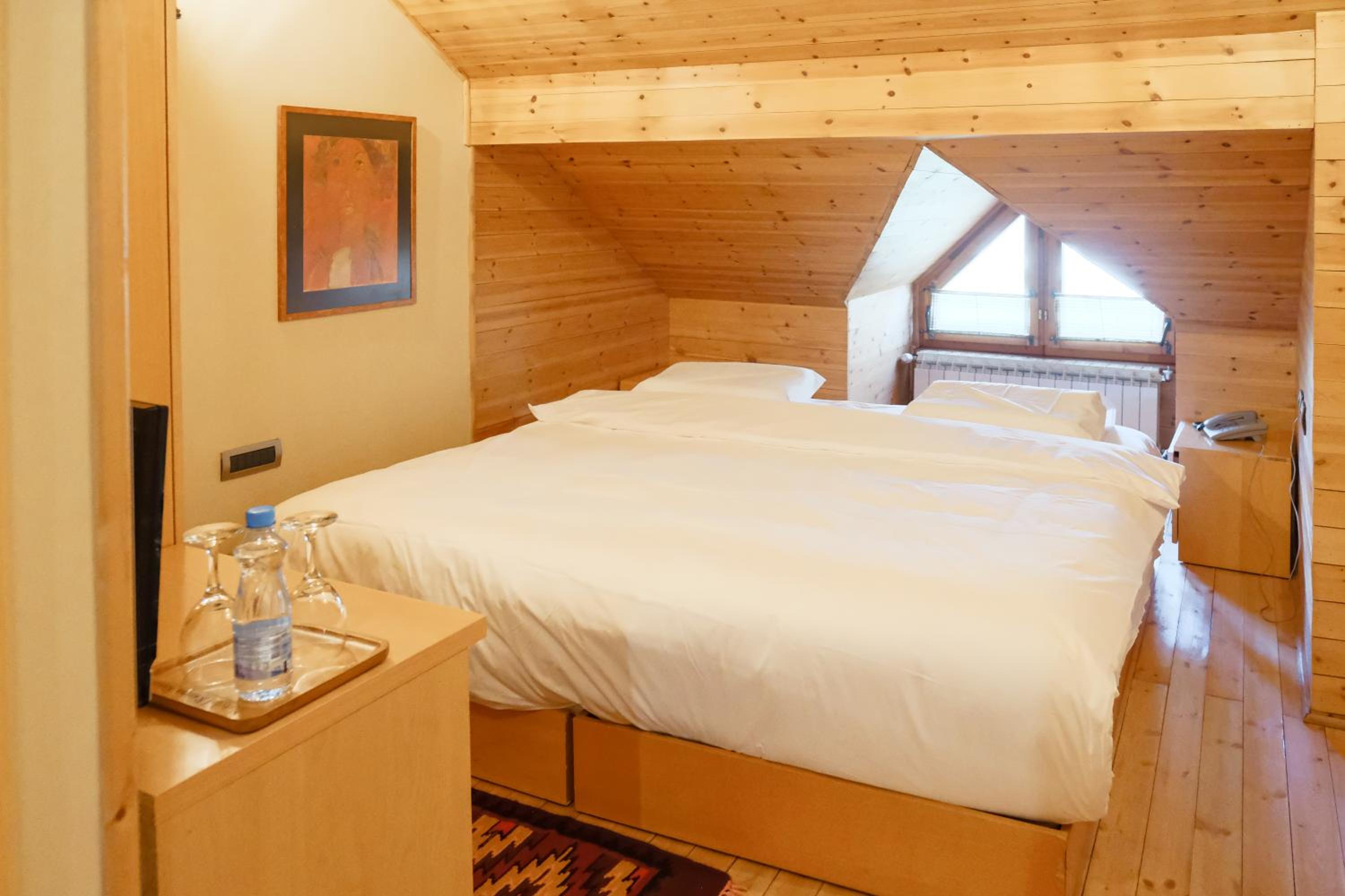 Twin Room with Bathroom photo 3