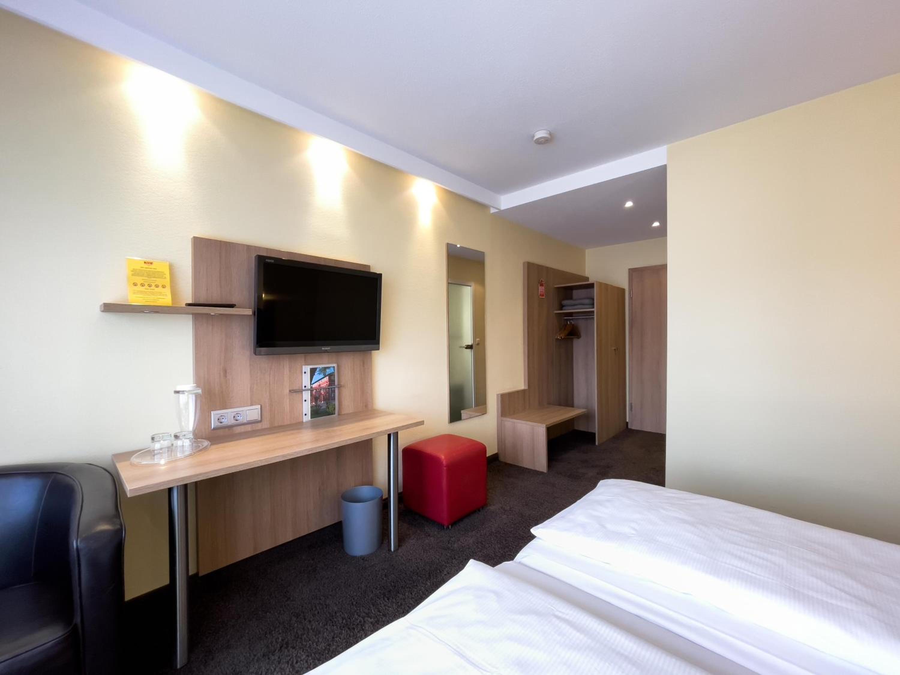 Doppelzimmer mit 2 Einzelbetten - Photo 5
