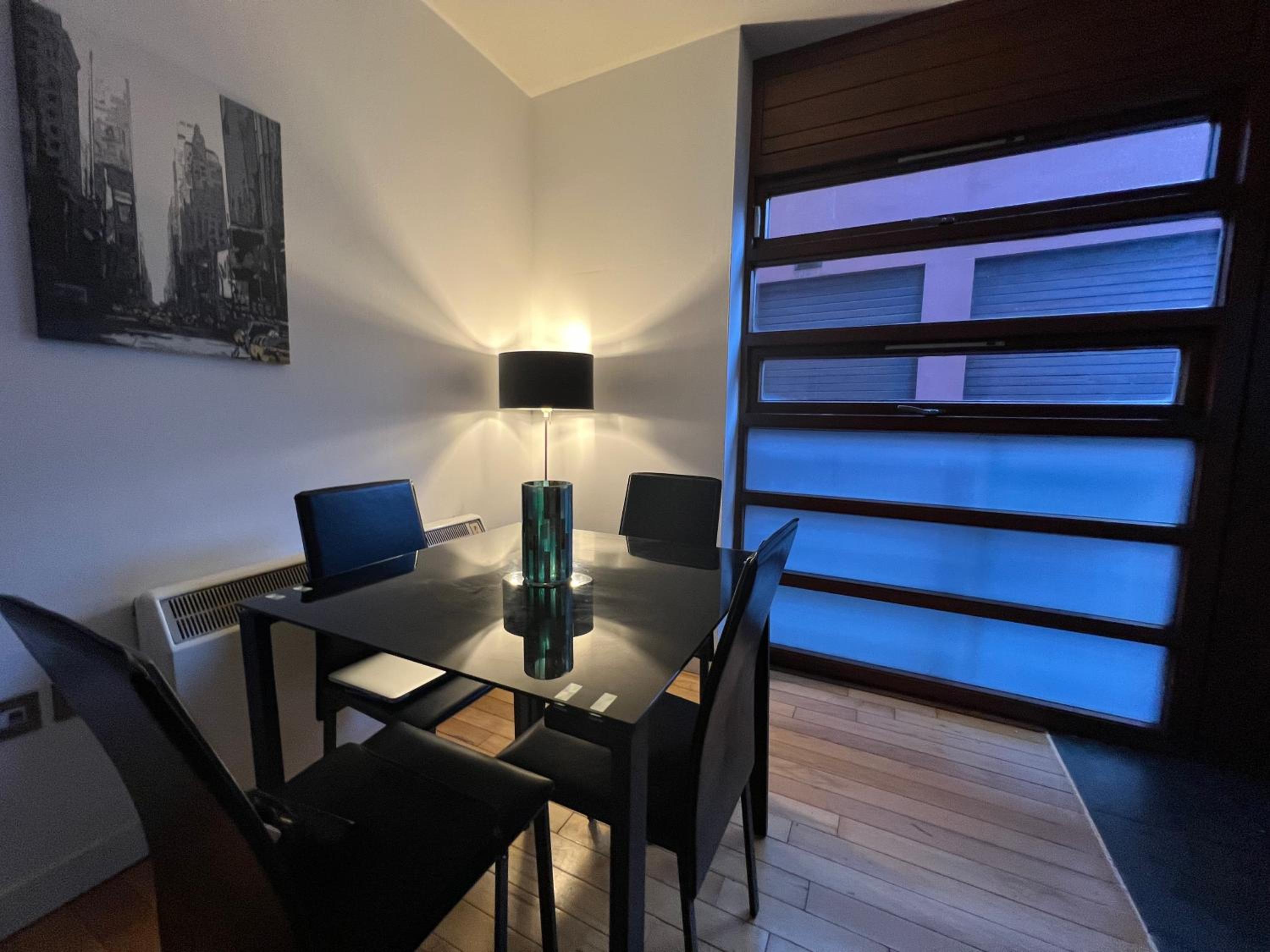 One-Bedroom Apartment - Photo 3