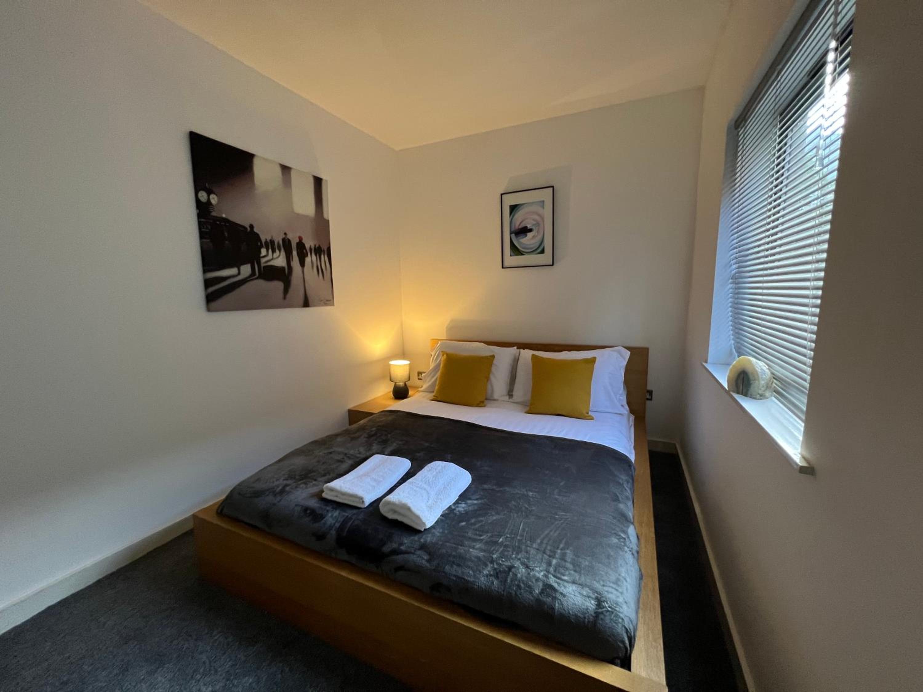 One-Bedroom Apartment - Photo 5