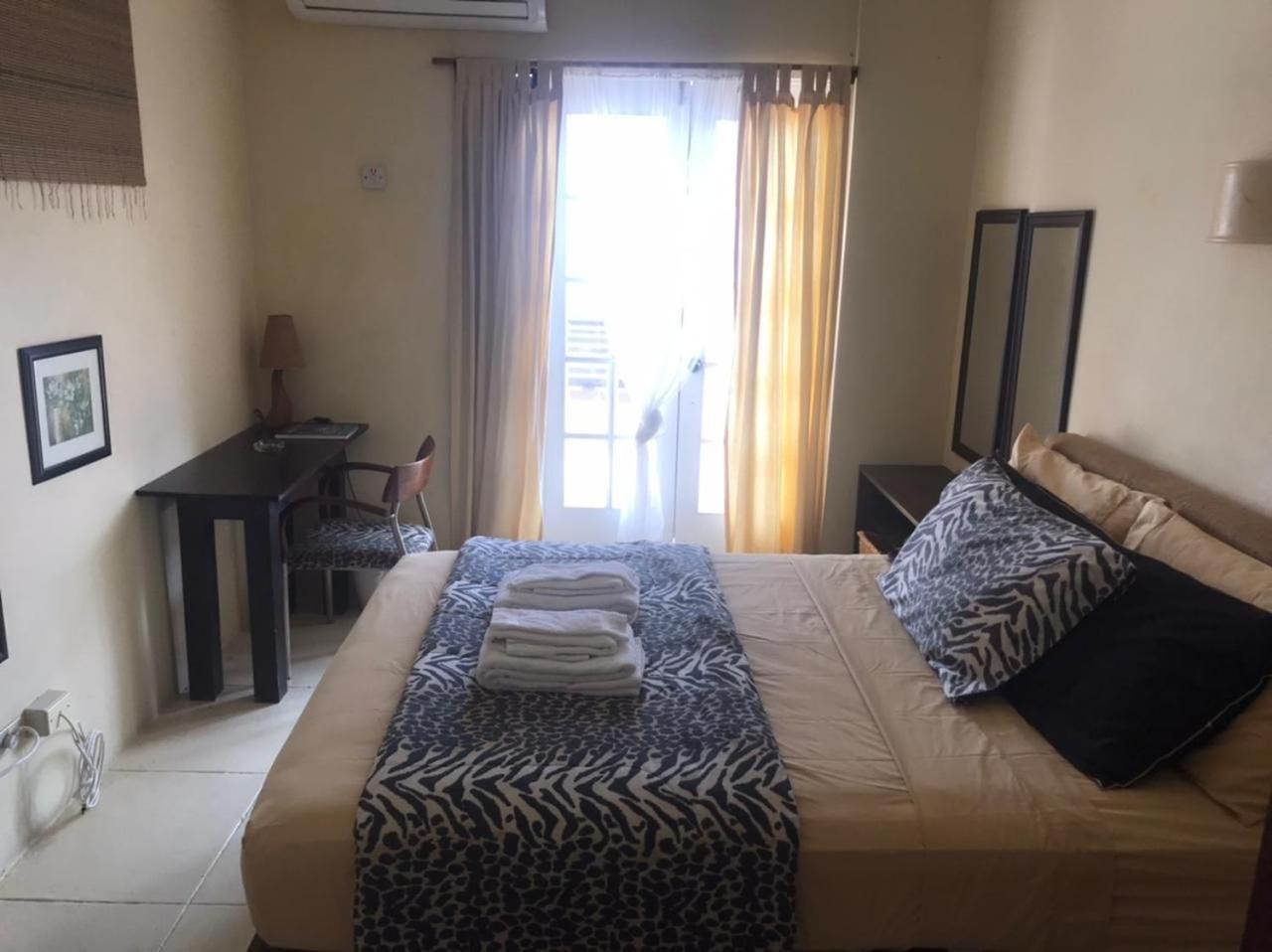 Queen Room - Ocean View photo 3